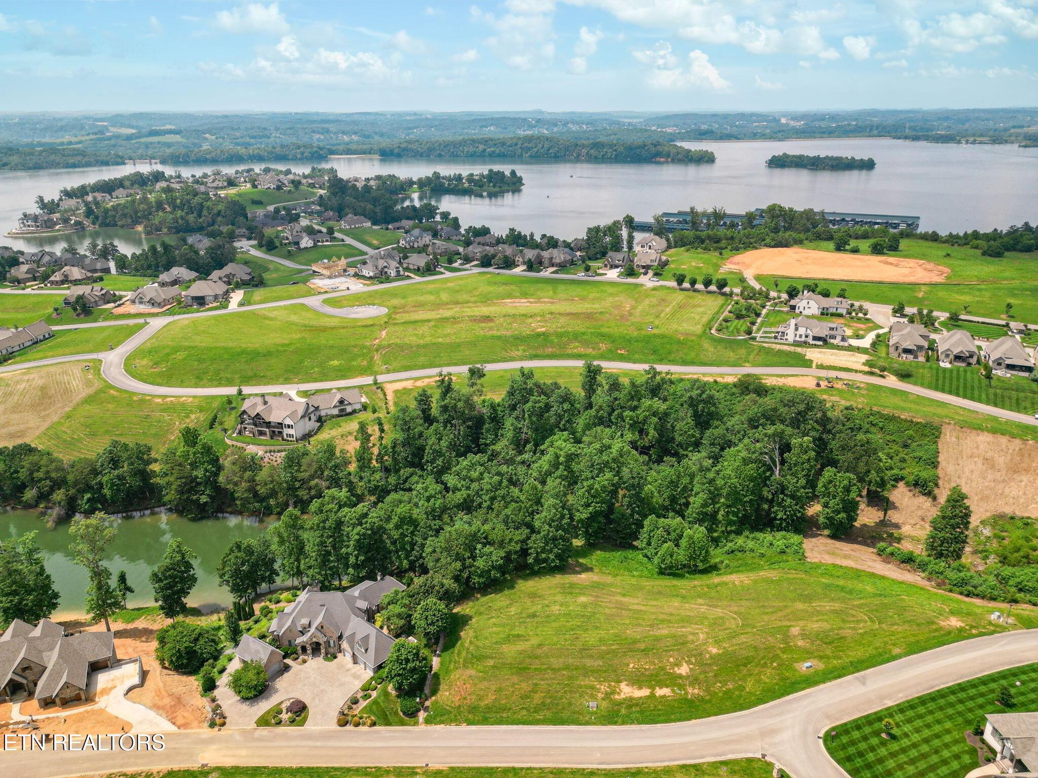 846 Taffrail Drive, Lenoir City, TN - Fort Loudoun and Tellico Lake Real Estate - Image# 2