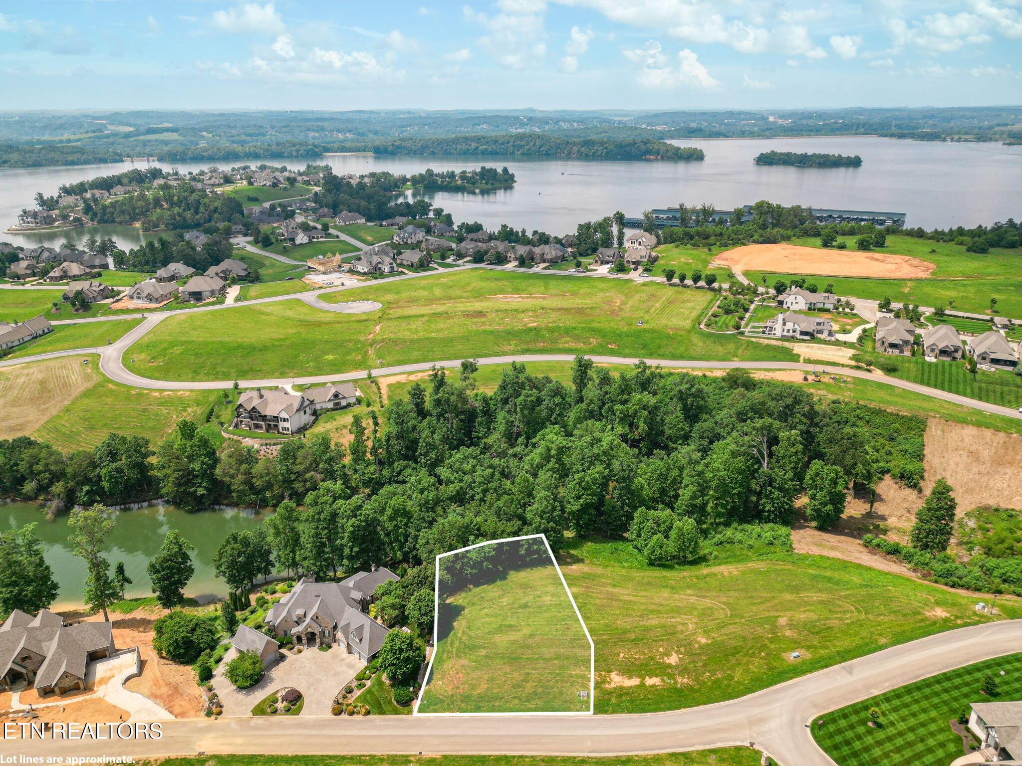 846 Taffrail Drive, Lenoir City, TN - Fort Loudoun and Tellico Lake Real Estate - Image# 3