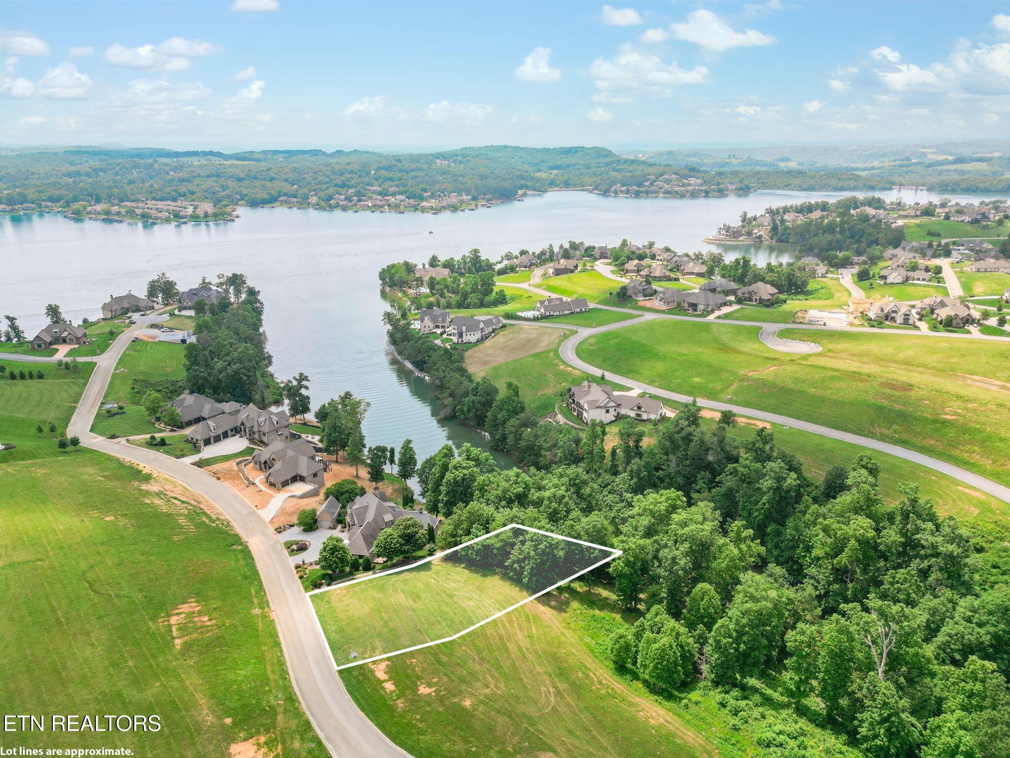 846 Taffrail Drive, Lenoir City, TN - Fort Loudoun and Tellico Lake Real Estate - Image# 1