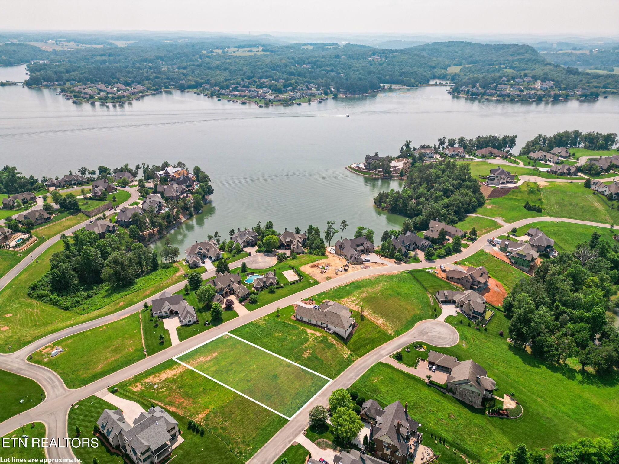 379 Cypress Pointe Drive, Lenoir City, TN - Fort Loudoun and Tellico Lake Real Estate - Image# 8