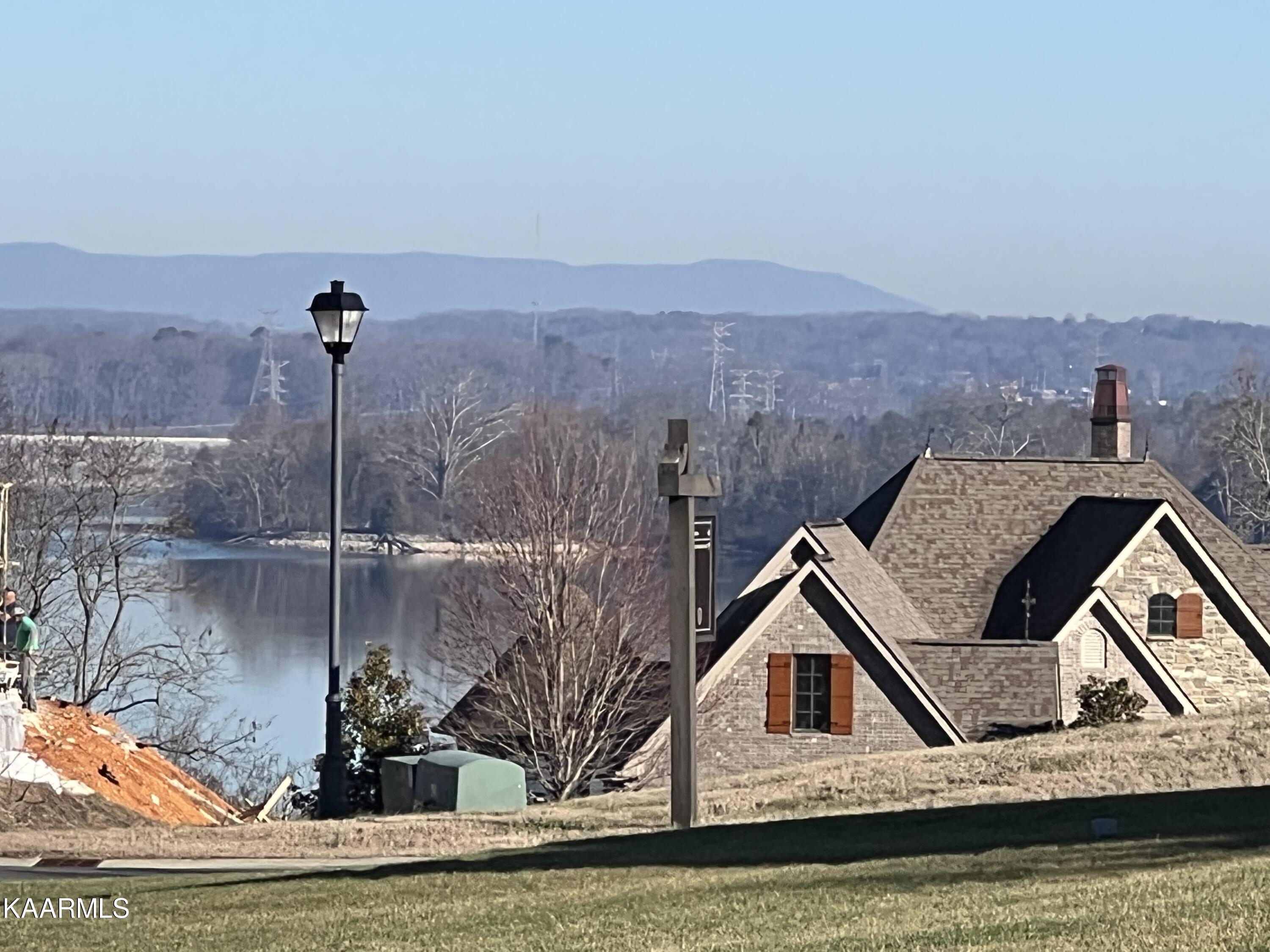 434 Castaway Lane, Lenoir City, TN - Fort Loudoun and Tellico Lake Real Estate - Image# 1