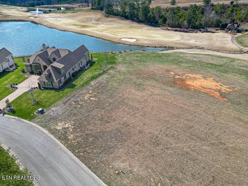 517 Navigator Drive, Lenoir City, TN - Fort Loudoun and Tellico Lake Real Estate - Image# 2