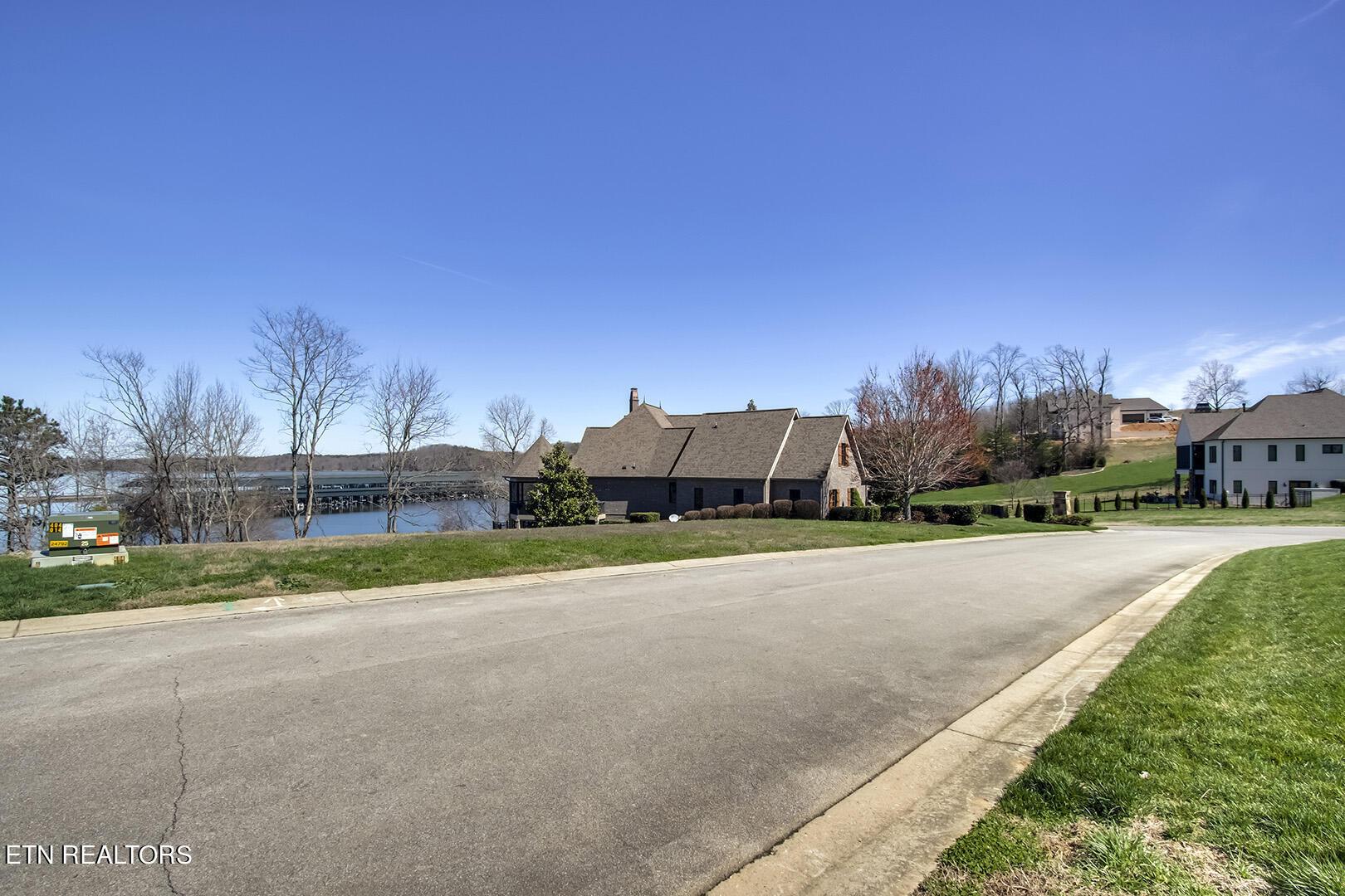 204 Cypress Pointe Drive, Lenoir City, TN - Fort Loudoun and Tellico Lake Real Estate - Image# 16