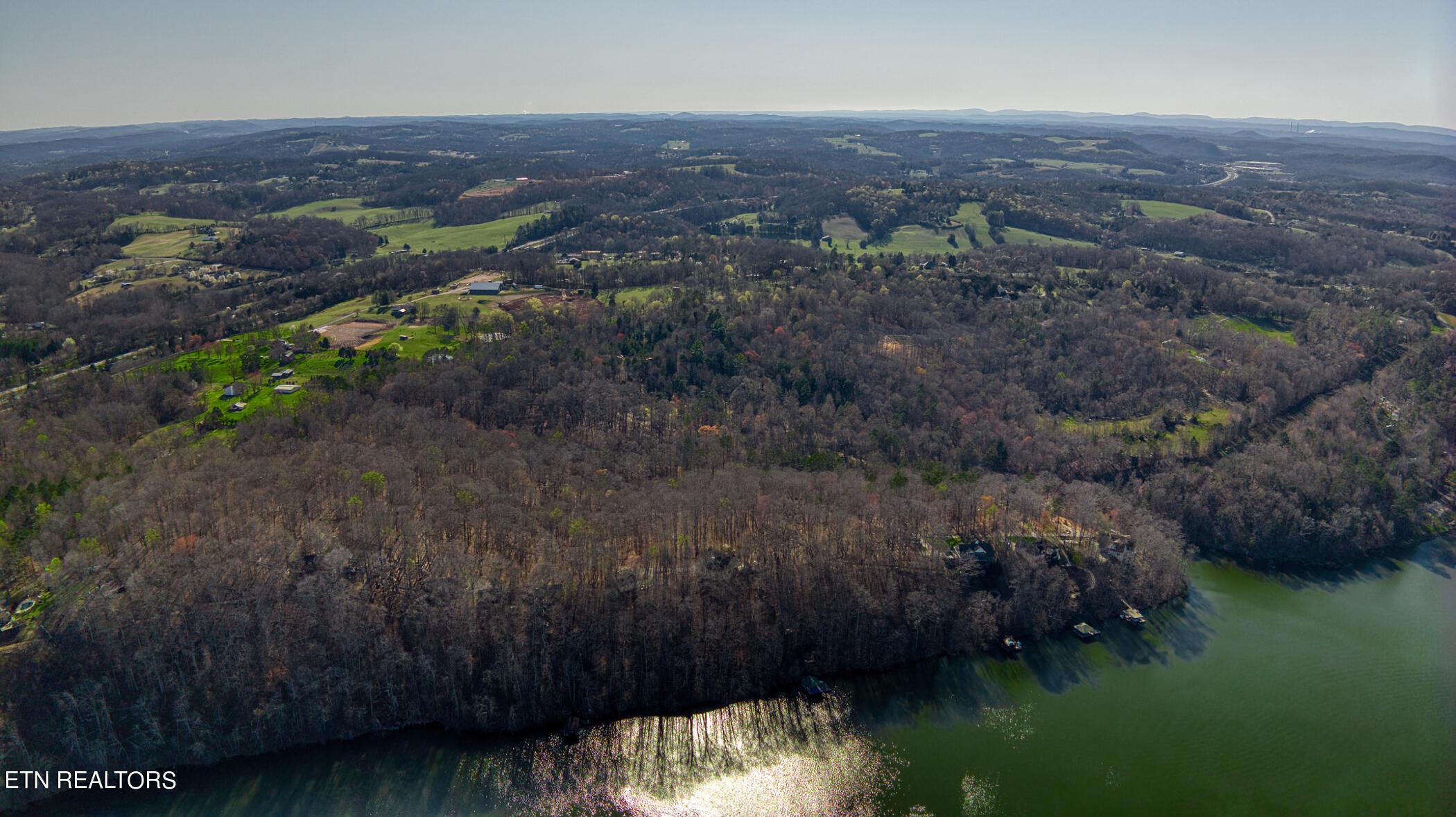 Rocky Top Rd, Lenoir City, TN - Fort Loudoun and Tellico Lake Real Estate - Image# 44