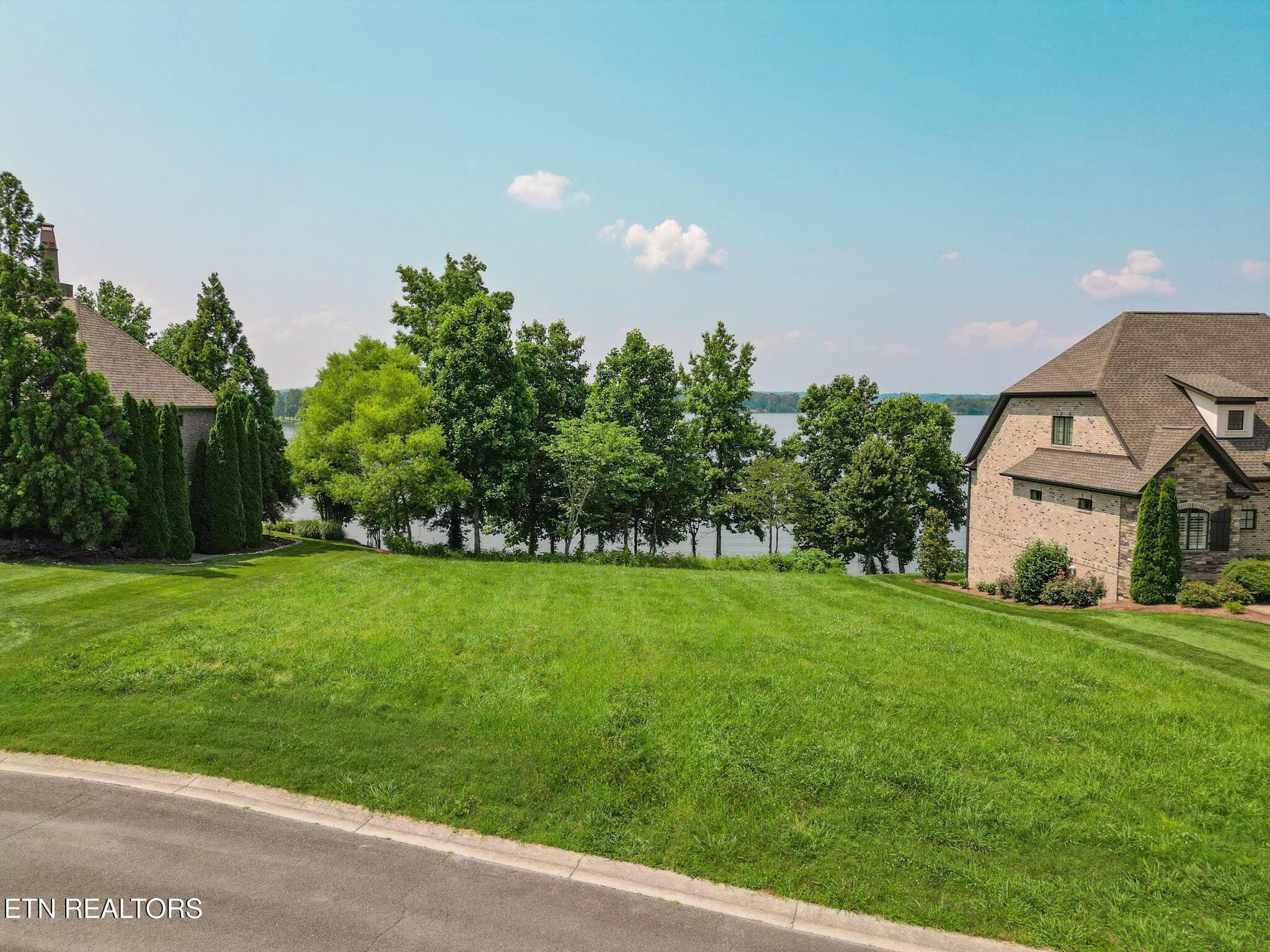 1376 Marina Way, Lenoir City, TN - Fort Loudoun and Tellico Lake Real Estate - Image# 2