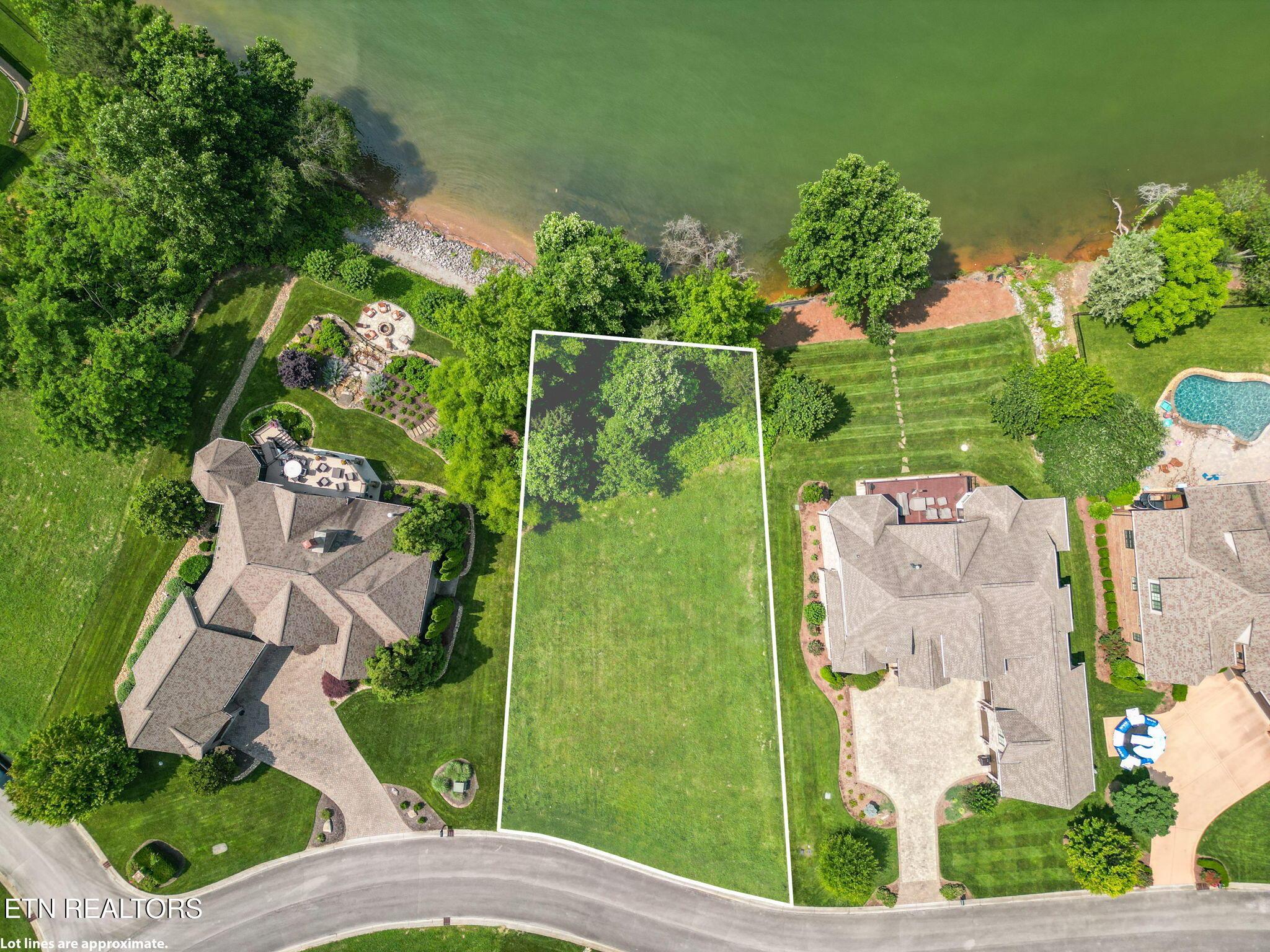 1376 Marina Way, Lenoir City, TN - Fort Loudoun and Tellico Lake Real Estate - Image# 5