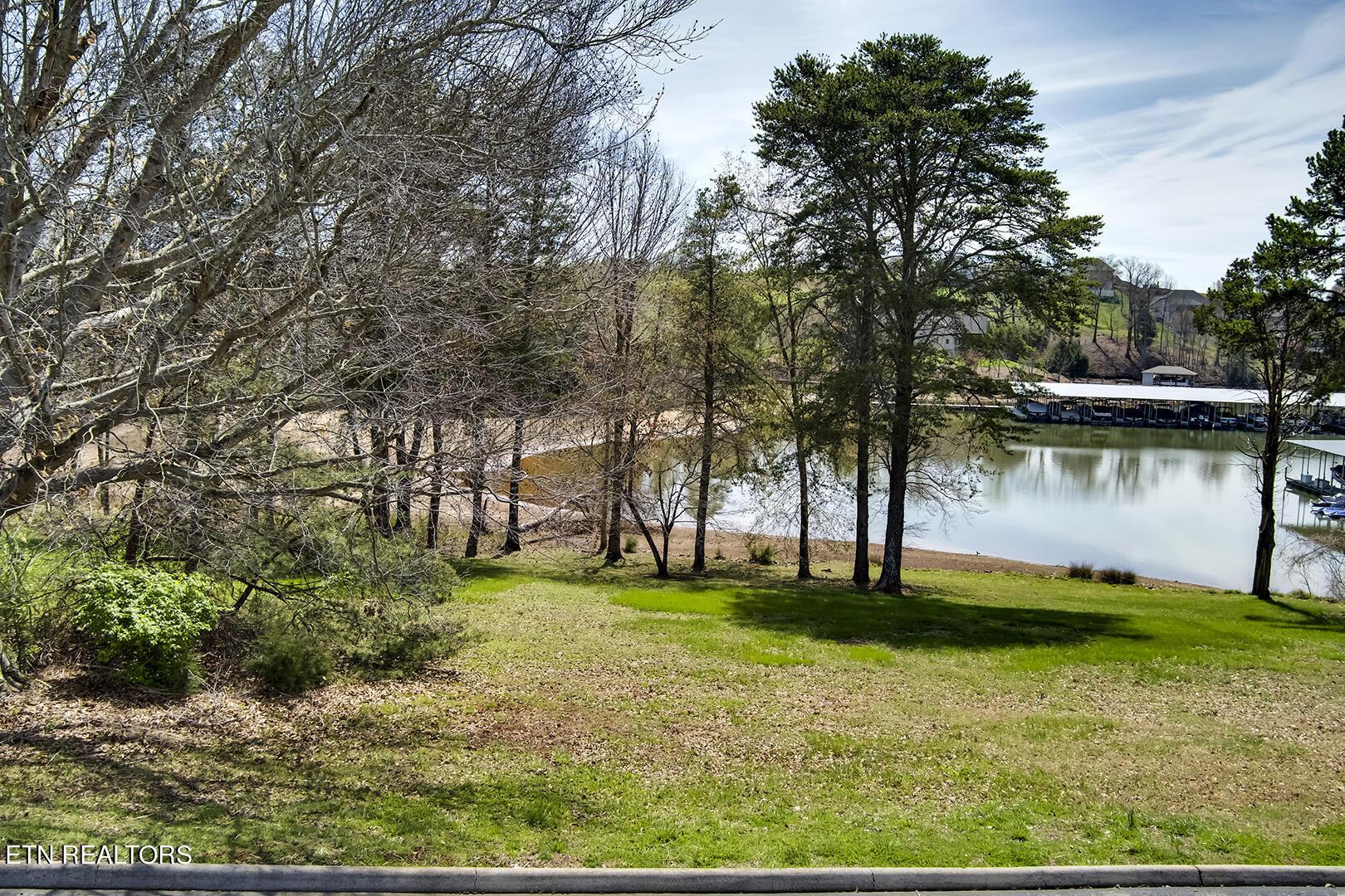 1681 Rarity Bay Pkwy, Vonore, TN