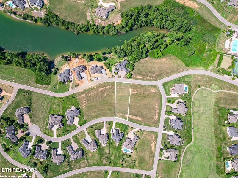 364 Commodore Drive, Lenoir City, TN - Fort Loudoun and Tellico Lake Real Estate - Image# 8