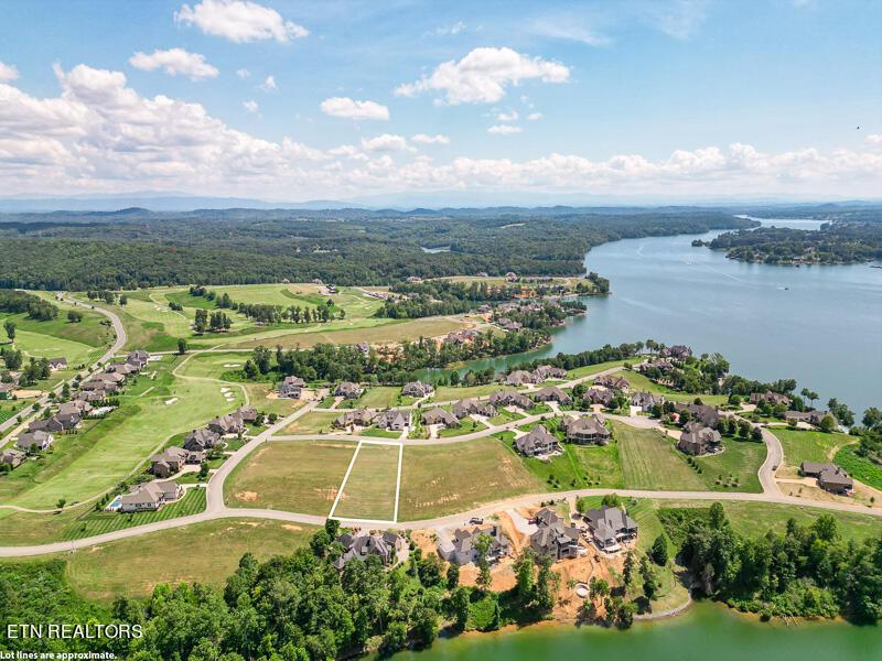 364 Commodore Drive, Lenoir City, TN
