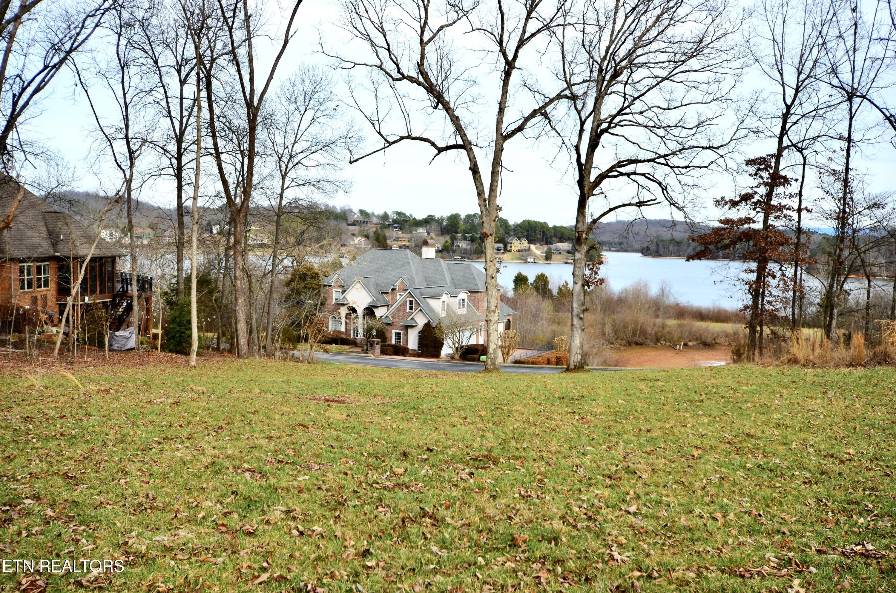 141 Song Sparrow Drive, Vonore, TN