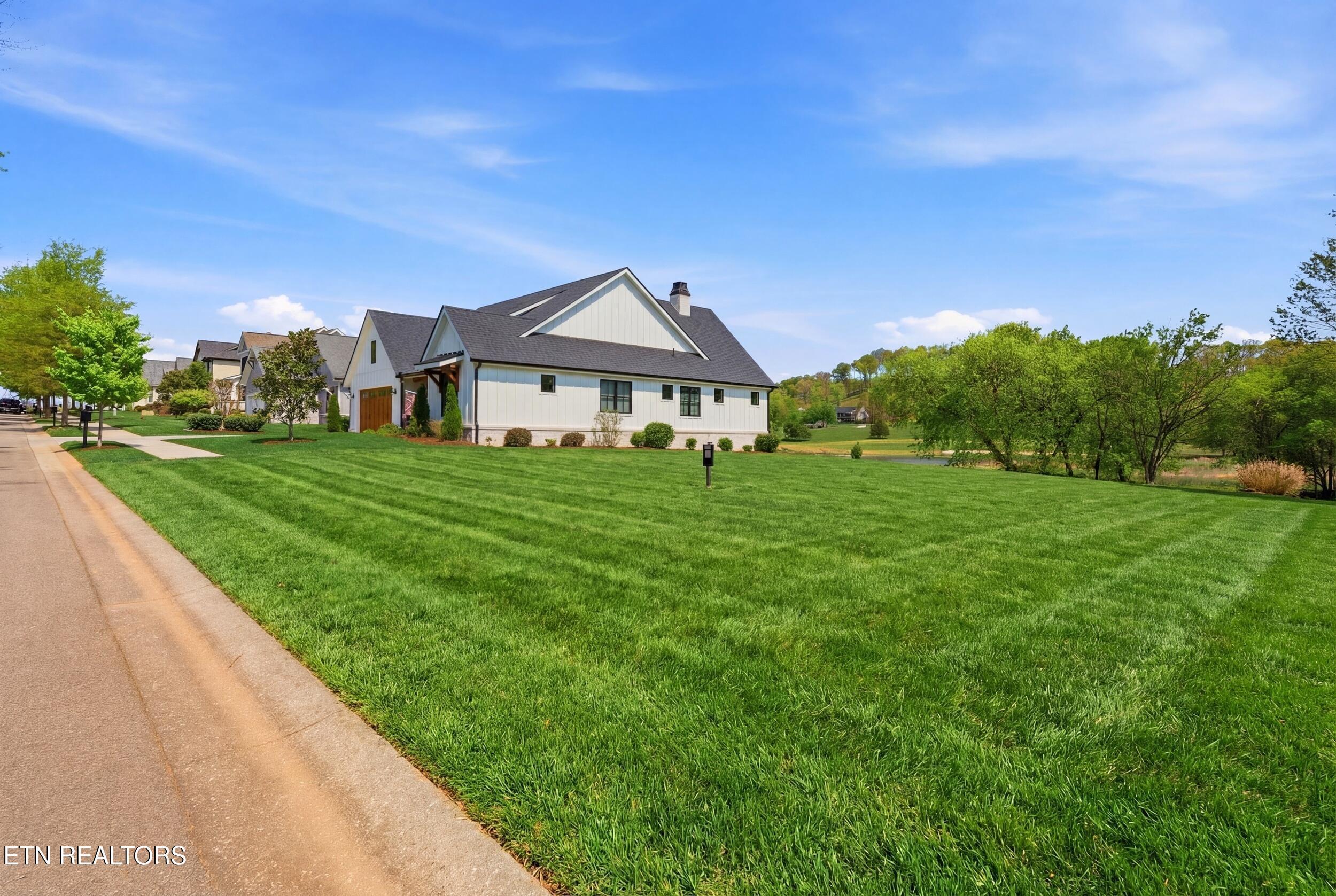 595 Bobcat Run Drive, Loudon, TN - Fort Loudoun and Tellico Lake Real Estate - Image# 4