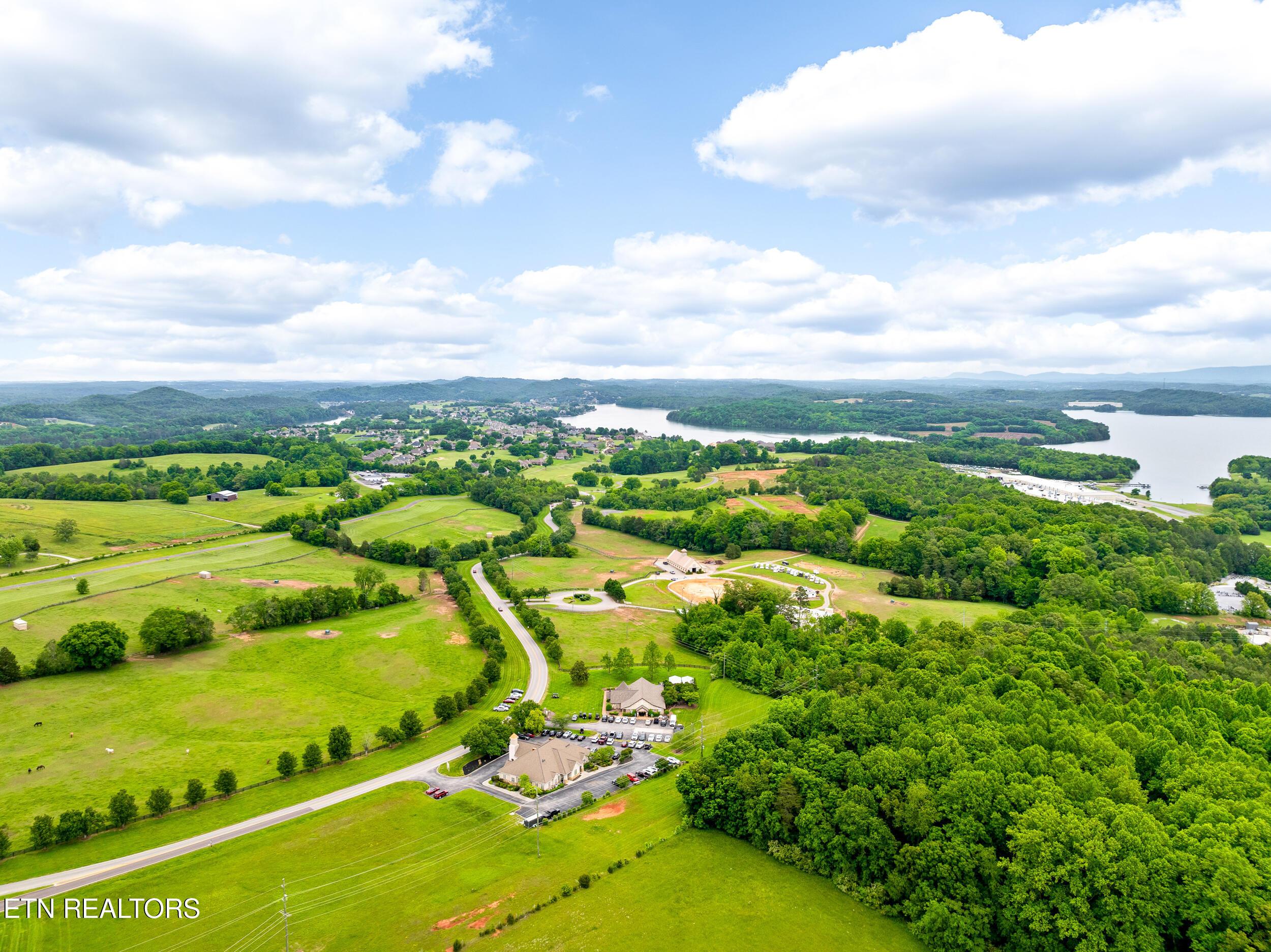 201 White Swan Drive, Vonore, TN - Fort Loudoun and Tellico Lake Real Estate - Image# 36