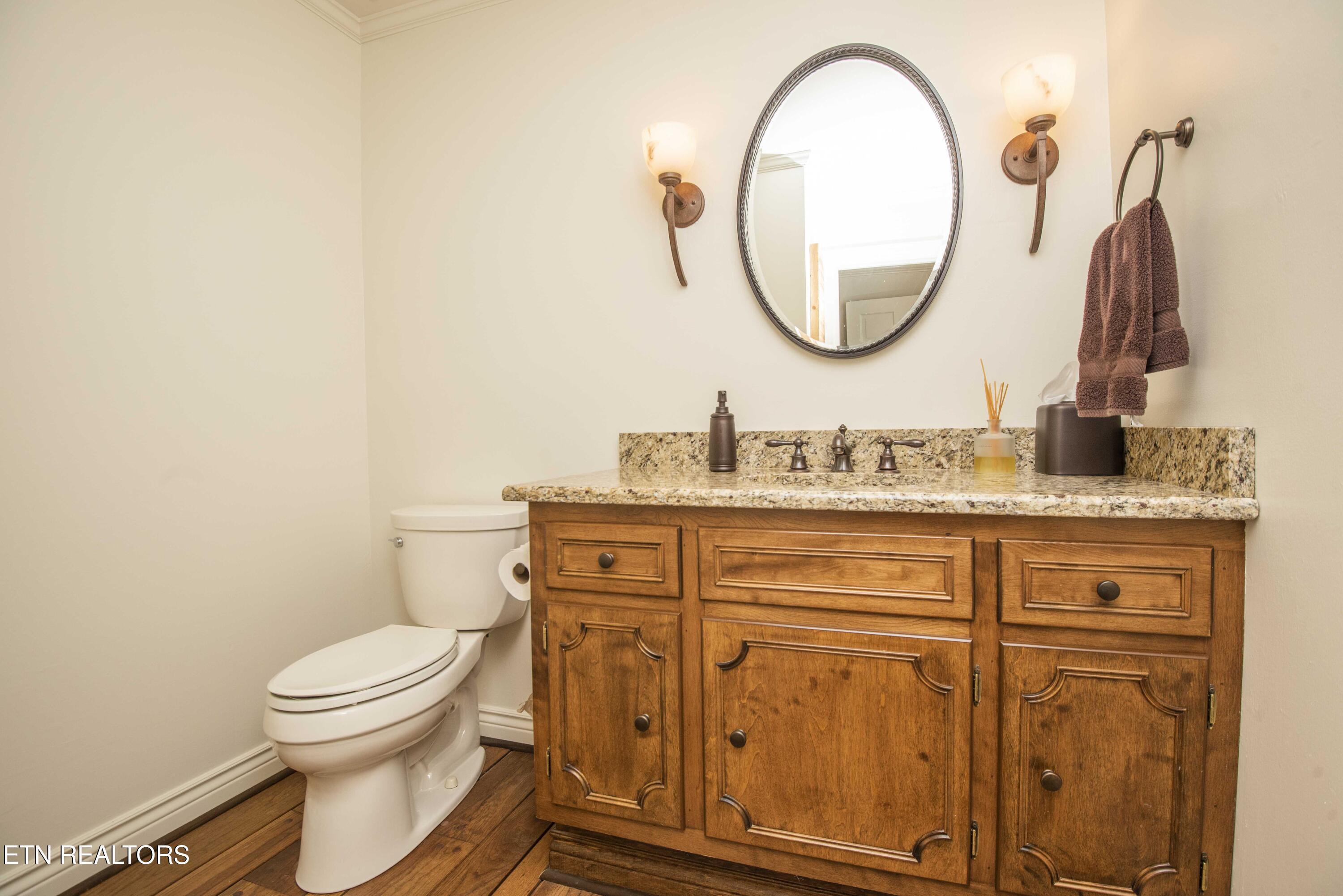 902 Twin Coves Circle, Lenoir City, TN - Fort Loudoun and Tellico Lake Real Estate - Image# 27