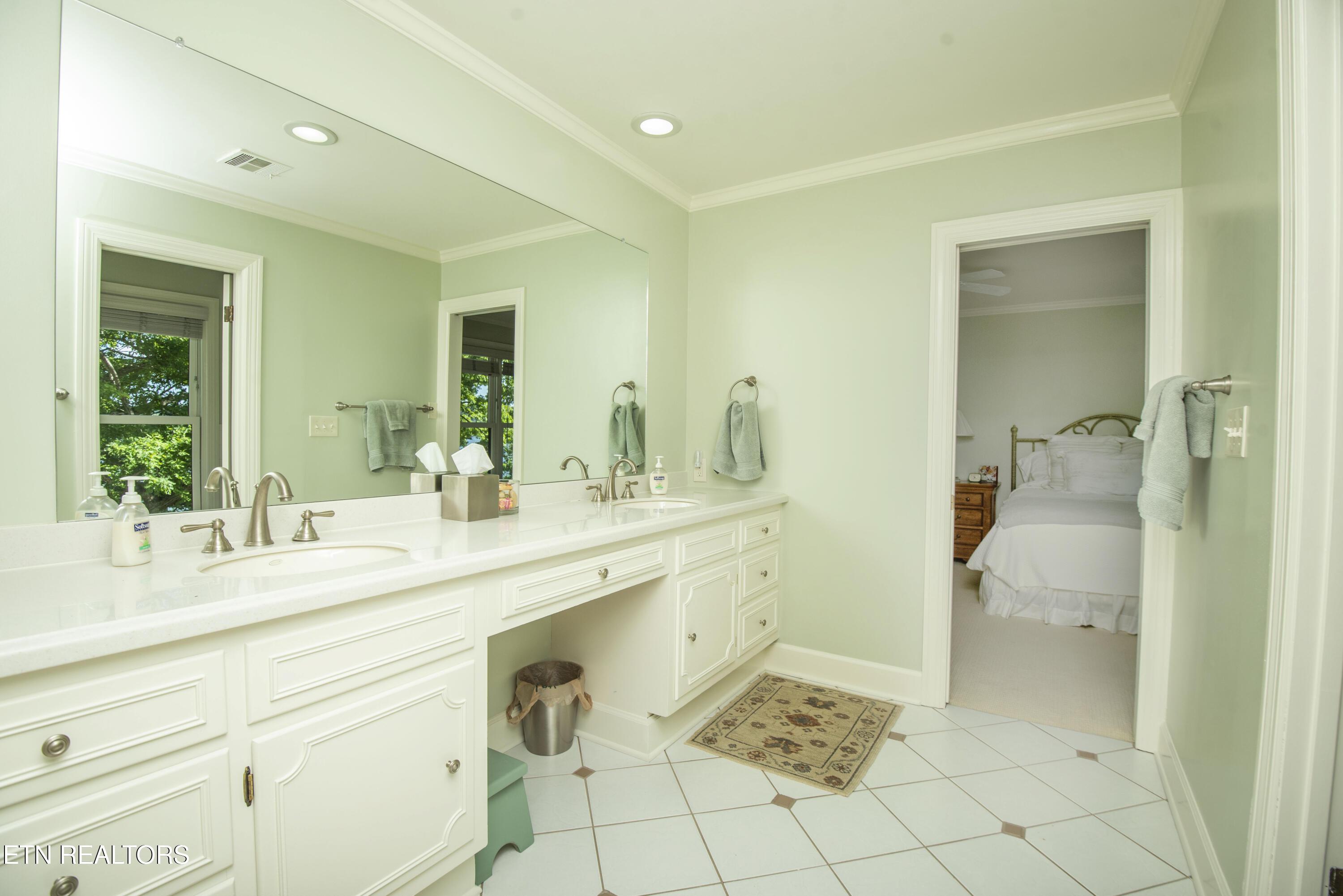 902 Twin Coves Circle, Lenoir City, TN - Fort Loudoun and Tellico Lake Real Estate - Image# 44