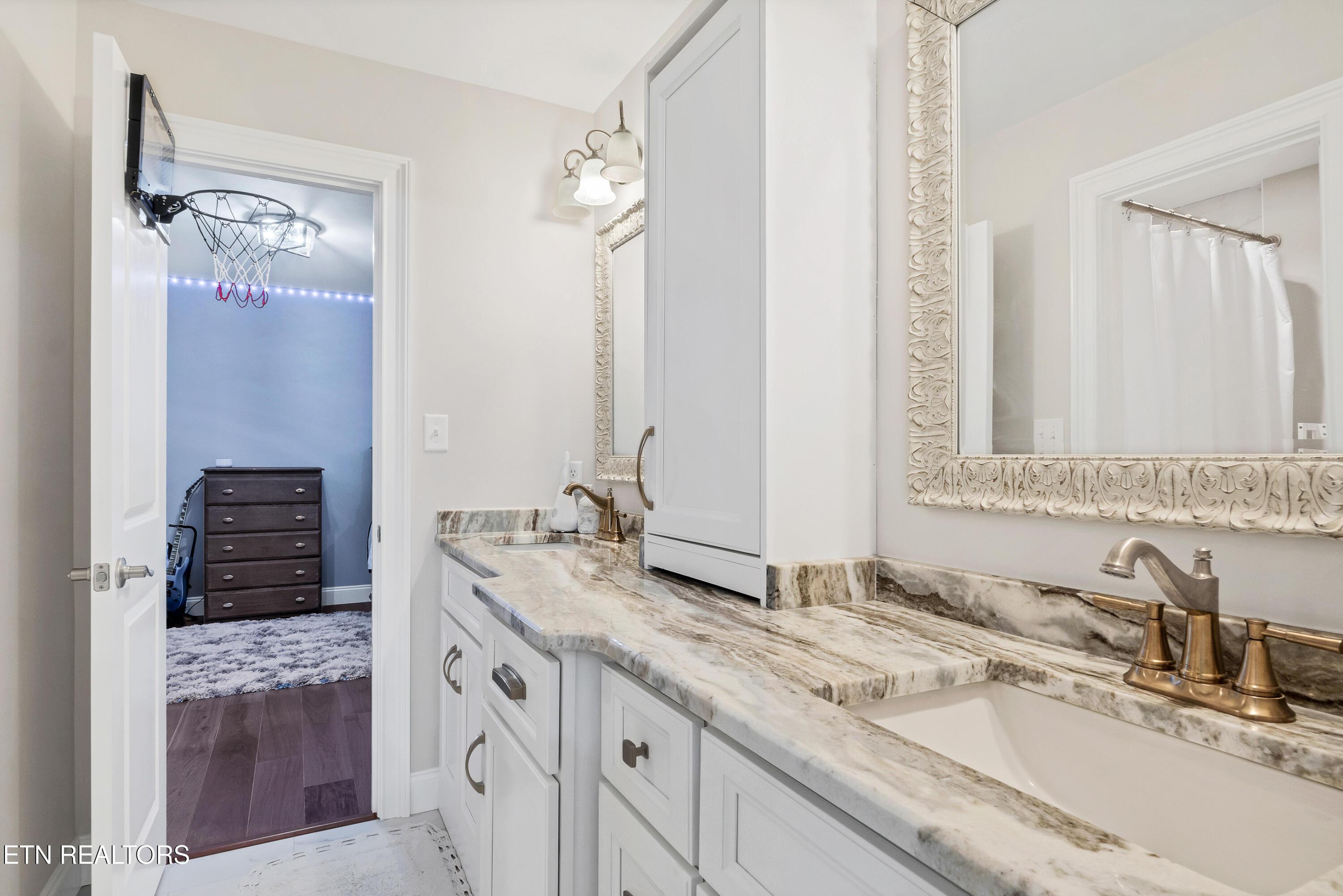 101 Settlers Point Blvd, Maryville, TN - Fort Loudoun and Tellico Lake Real Estate - Image# 34