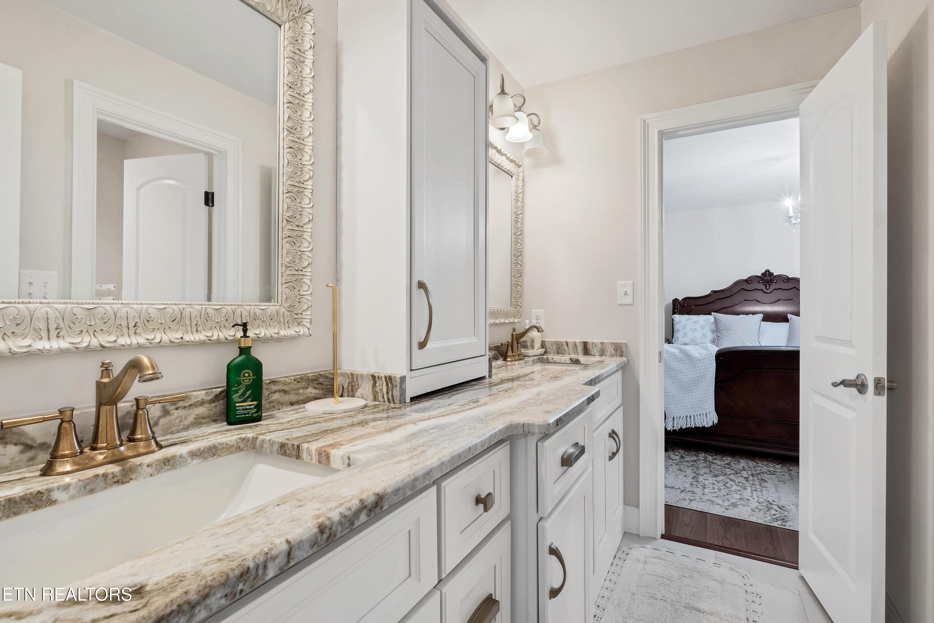 101 Settlers Point Blvd, Maryville, TN - Fort Loudoun and Tellico Lake Real Estate - Image# 38