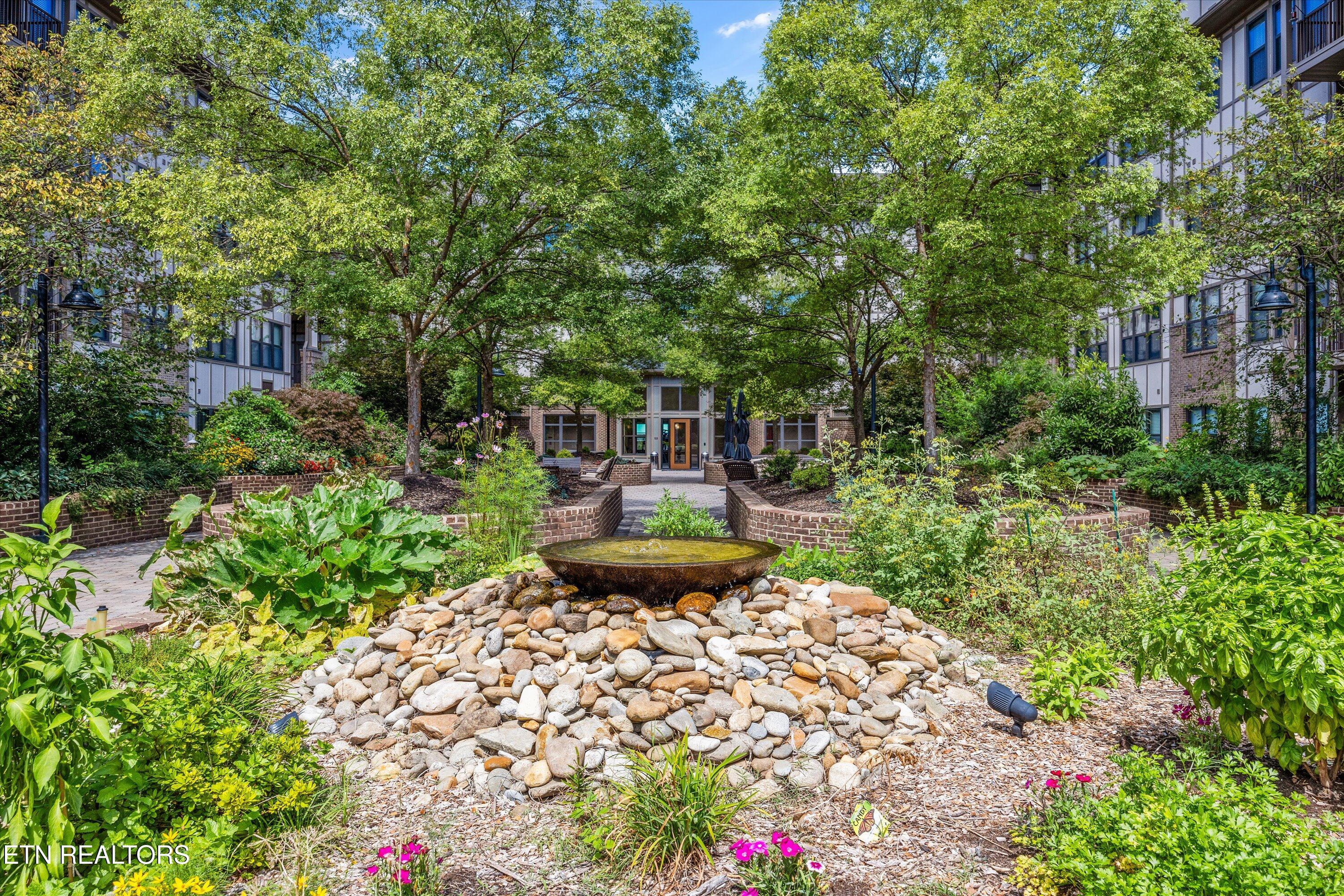 445 W Blount Ave, Knoxville, TN - Fort Loudoun and Tellico Lake Real Estate - Image# 6