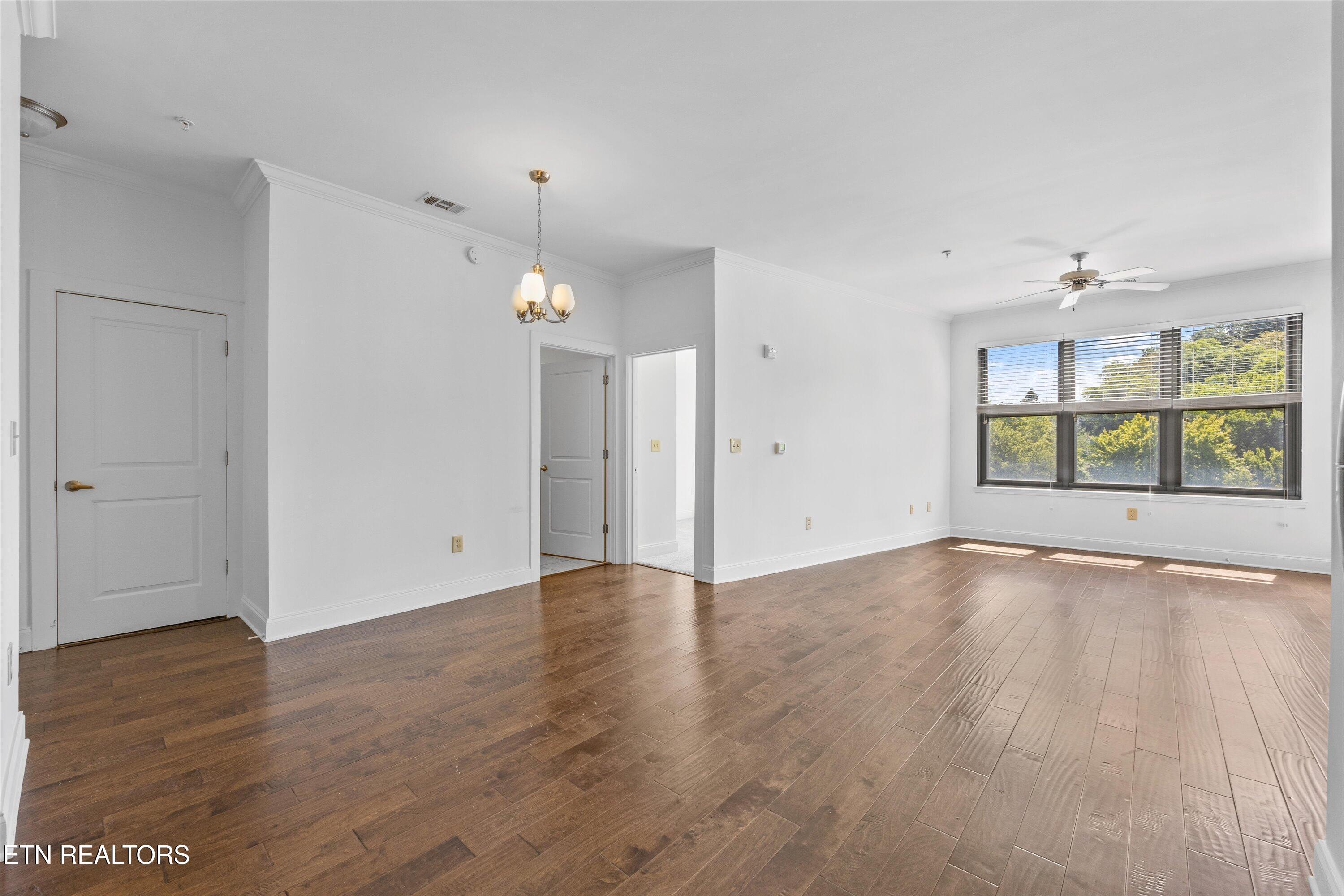 445 W Blount Ave, Knoxville, TN - Fort Loudoun and Tellico Lake Real Estate - Image# 12