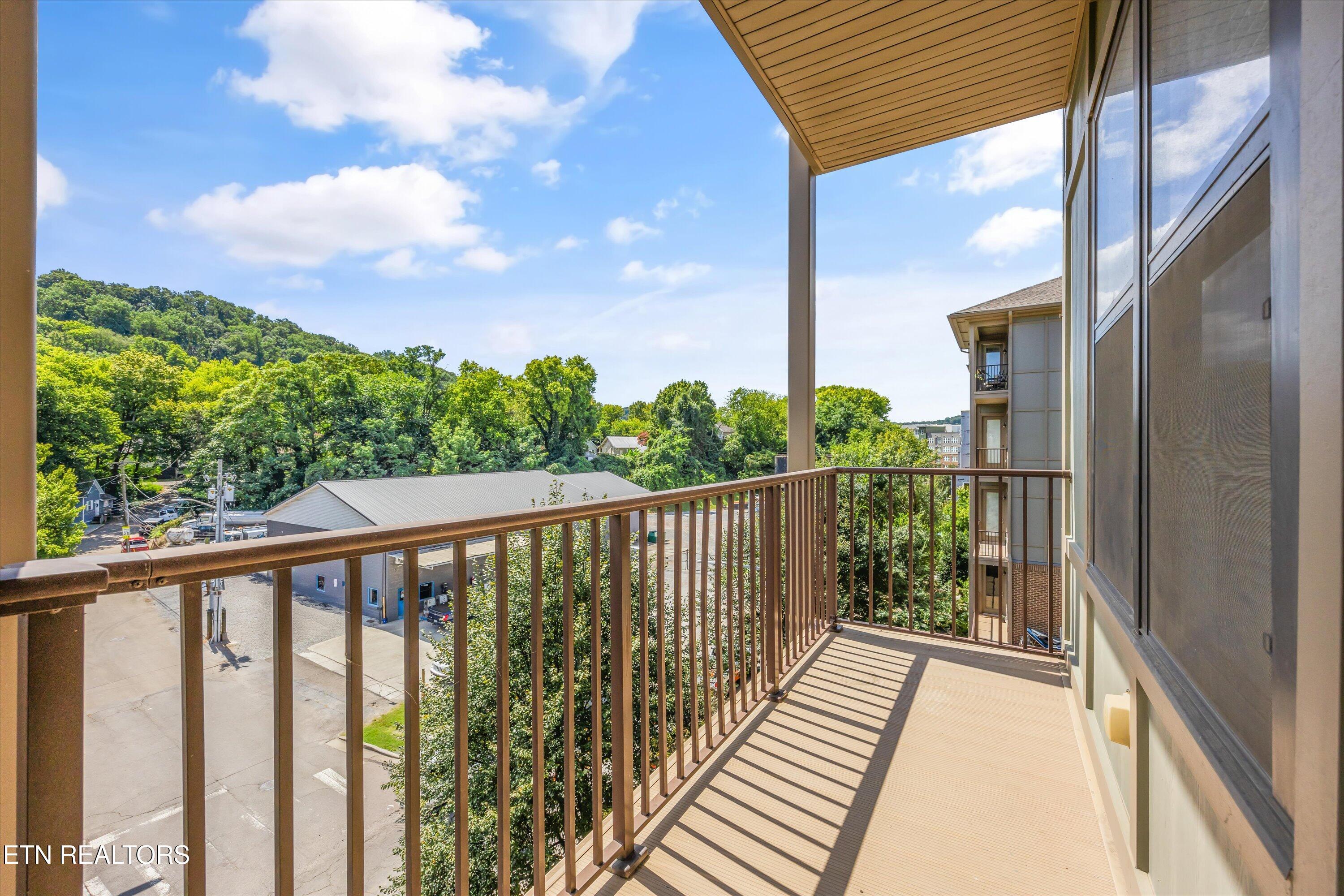 445 W Blount Ave, Knoxville, TN - Fort Loudoun and Tellico Lake Real Estate - Image# 17