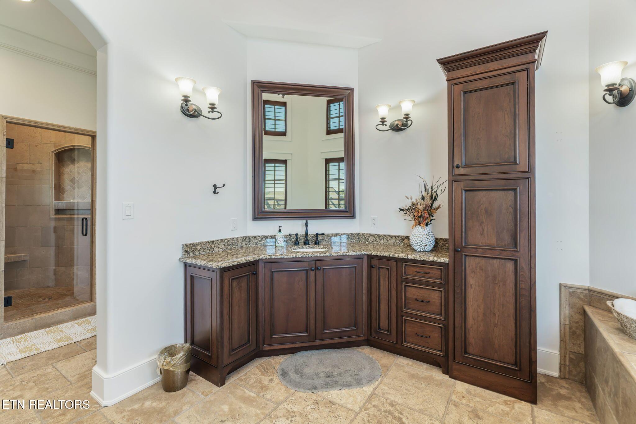 203 Lake Forest Way, Louisville, TN - Fort Loudoun and Tellico Lake Real Estate - Image# 30