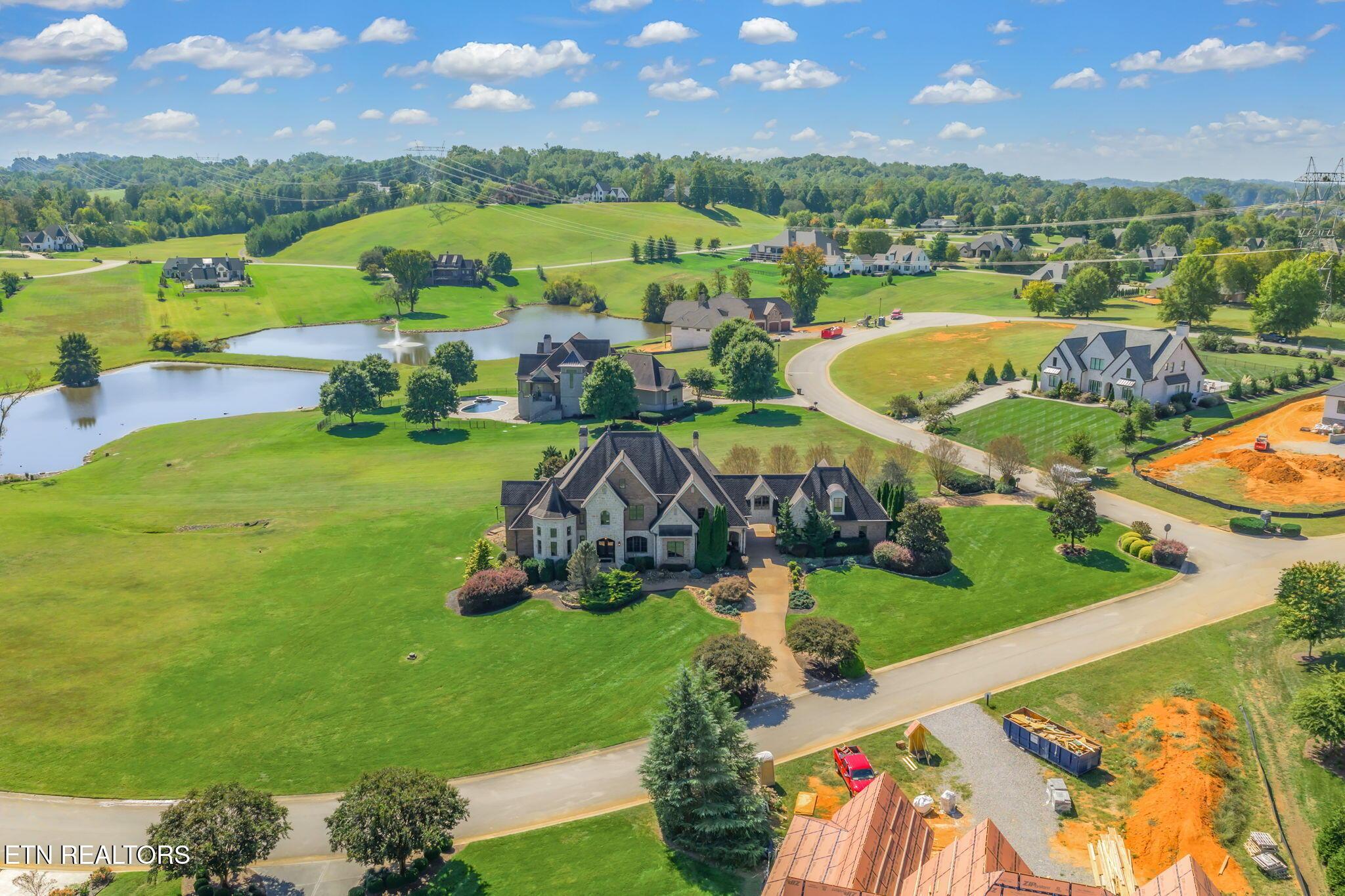 203 Lake Forest Way, Louisville, TN - Fort Loudoun and Tellico Lake Real Estate - Image# 2