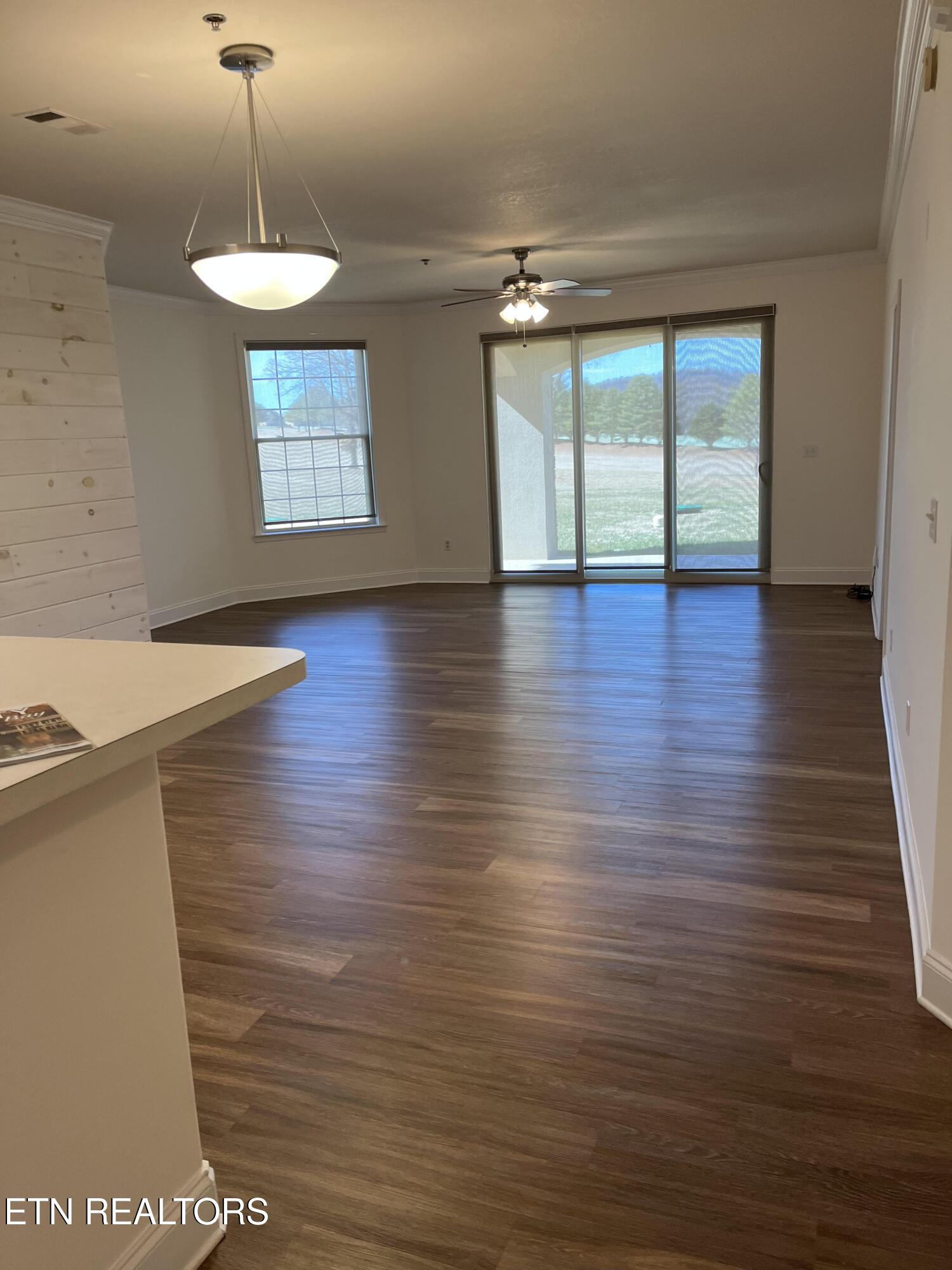 565 Rarity Bay Pkwy, Vonore, TN - Fort Loudoun and Tellico Lake Real Estate - Image# 2