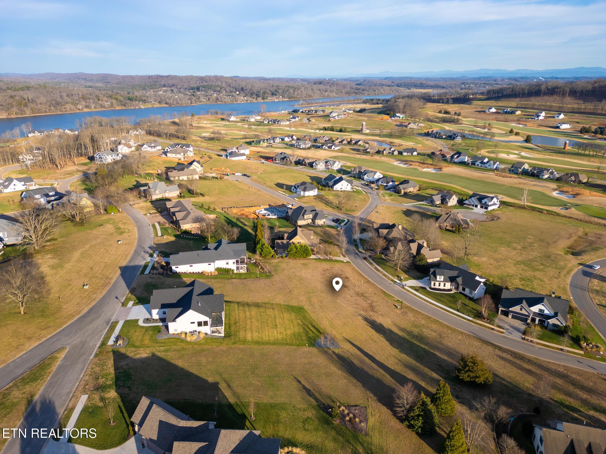 325 Chestnut Lane, Loudon, TN - Fort Loudoun and Tellico Lake Real Estate - Image# 2