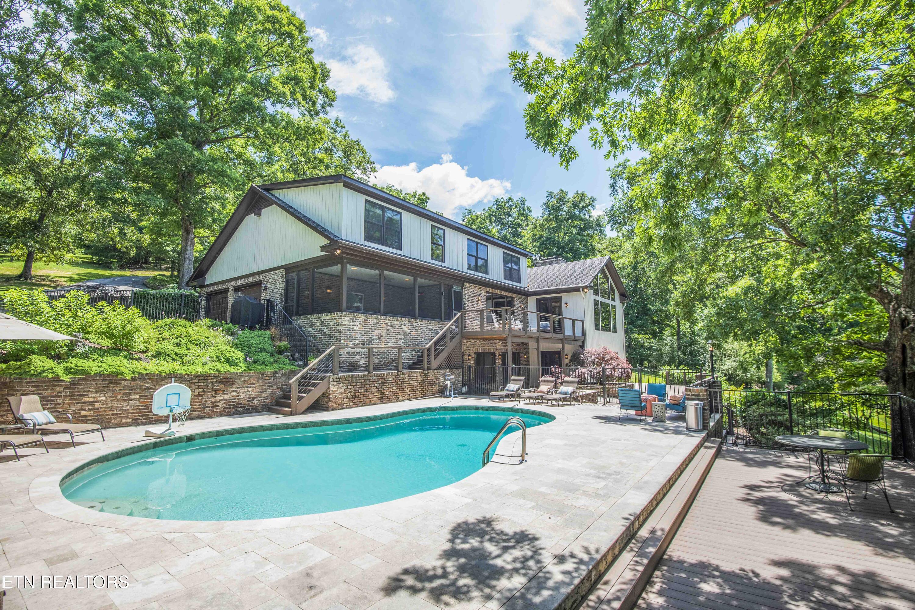 902 Twin Cove Circle, Lenoir City, TN - Fort Loudoun and Tellico Lake Real Estate - Image# 5