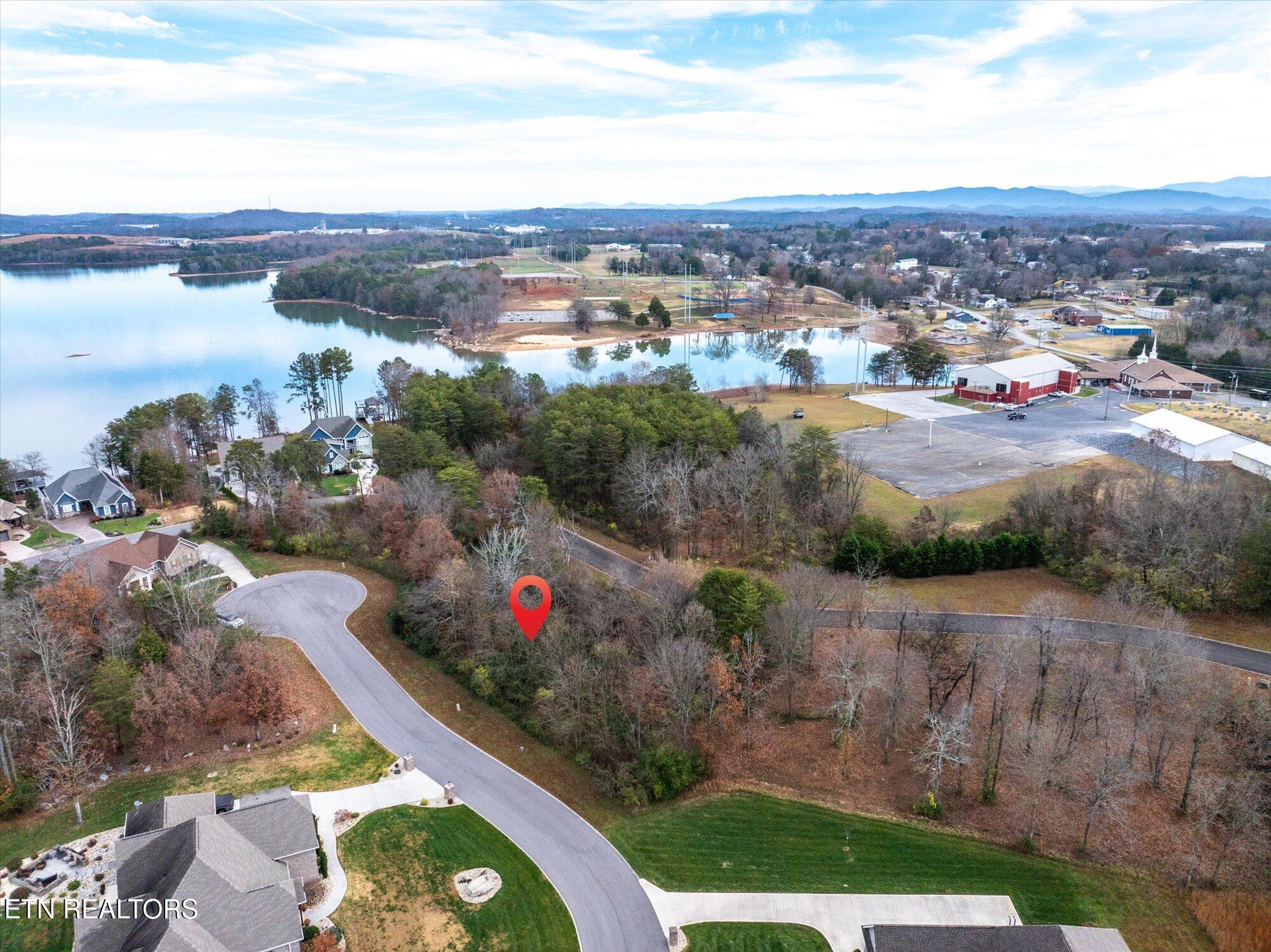 L71 Cardinal Way, Vonore, TN - Fort Loudoun and Tellico Lake Real Estate - Image# 2