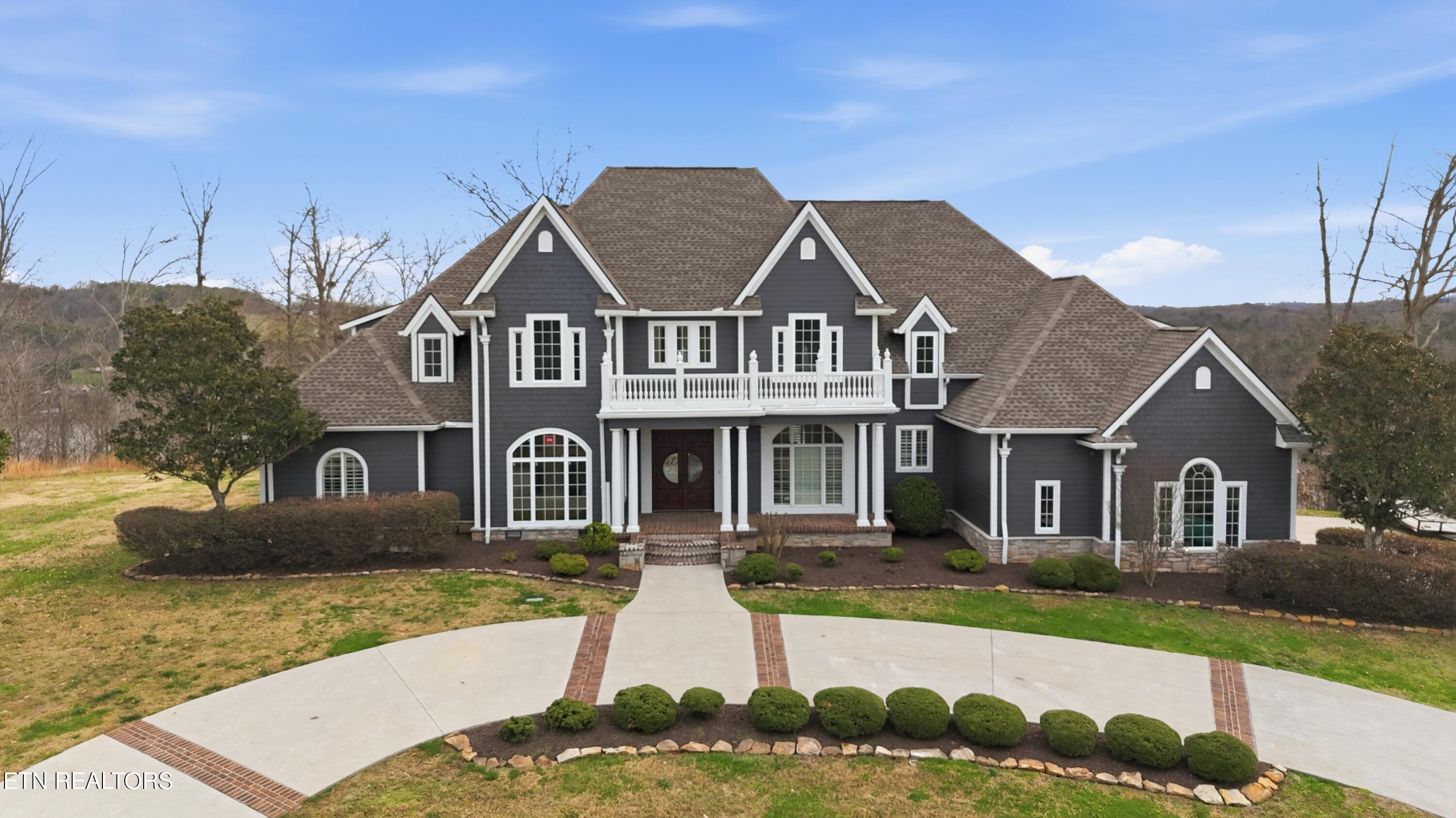 910 Eagle Nest Drive, Loudon, TN