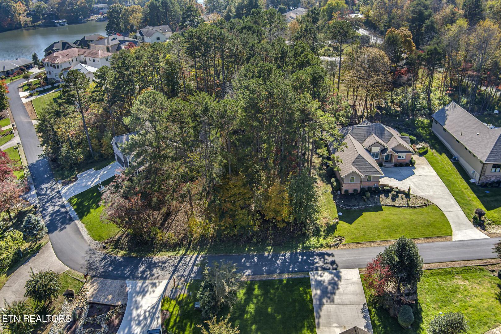 330 Kiyuga Way, Loudon, TN - Fort Loudoun and Tellico Lake Real Estate - Image# 3