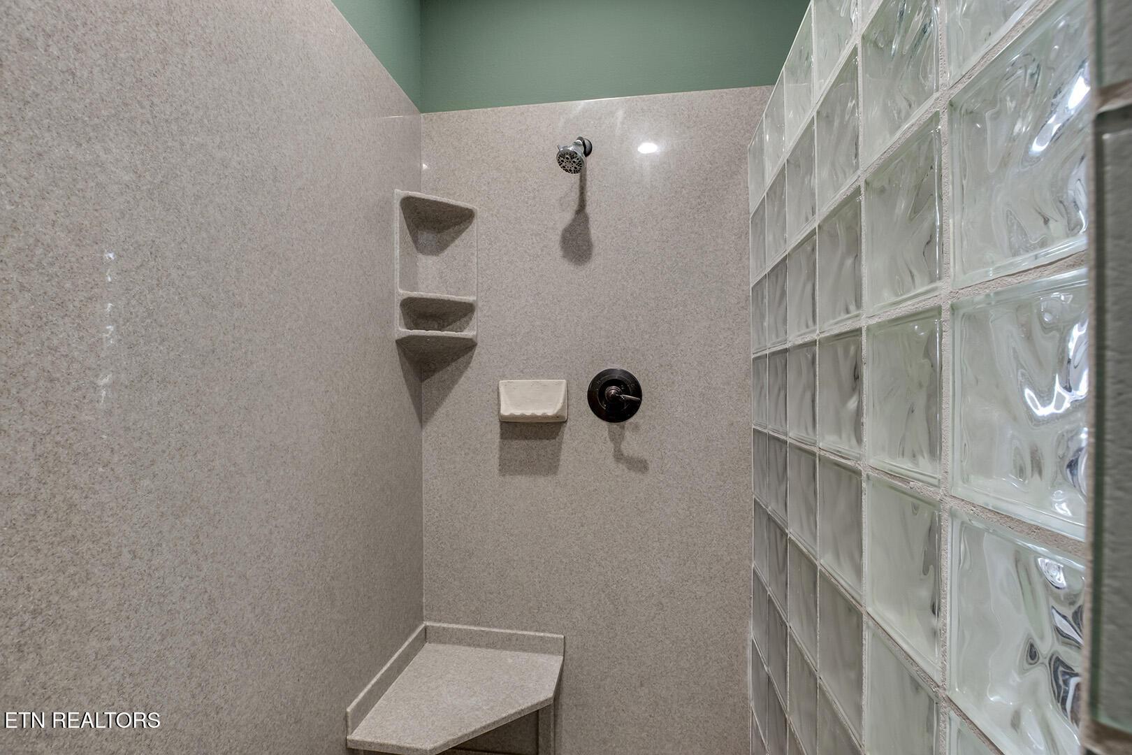 207 Amega Trace, Loudon, TN - Fort Loudoun and Tellico Lake Real Estate - Image# 30