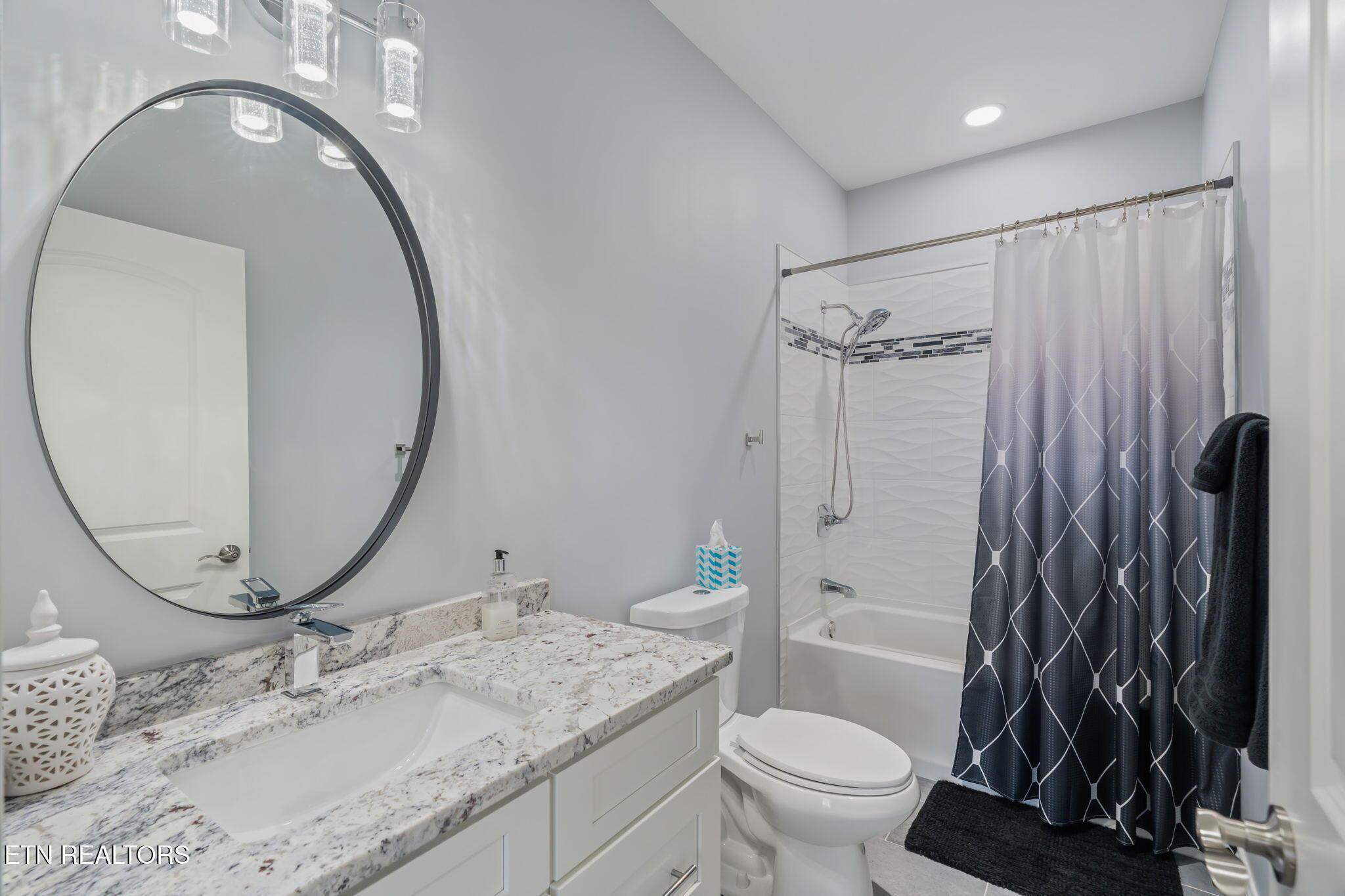 176 S Kanutsu Lane, Loudon, TN - Fort Loudoun and Tellico Lake Real Estate - Image# 44