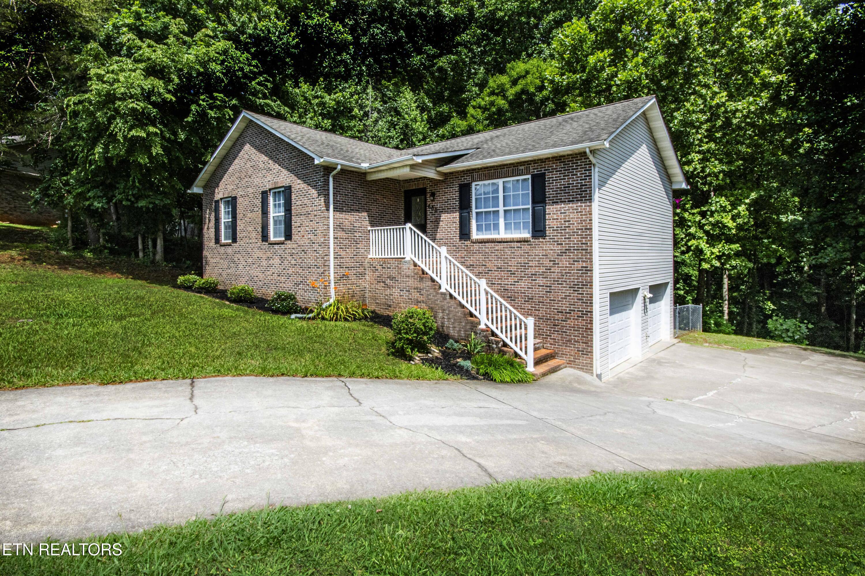 606 Liverpool Lane, Knoxville, TN - Fort Loudoun and Tellico Lake Real Estate - Image# 3