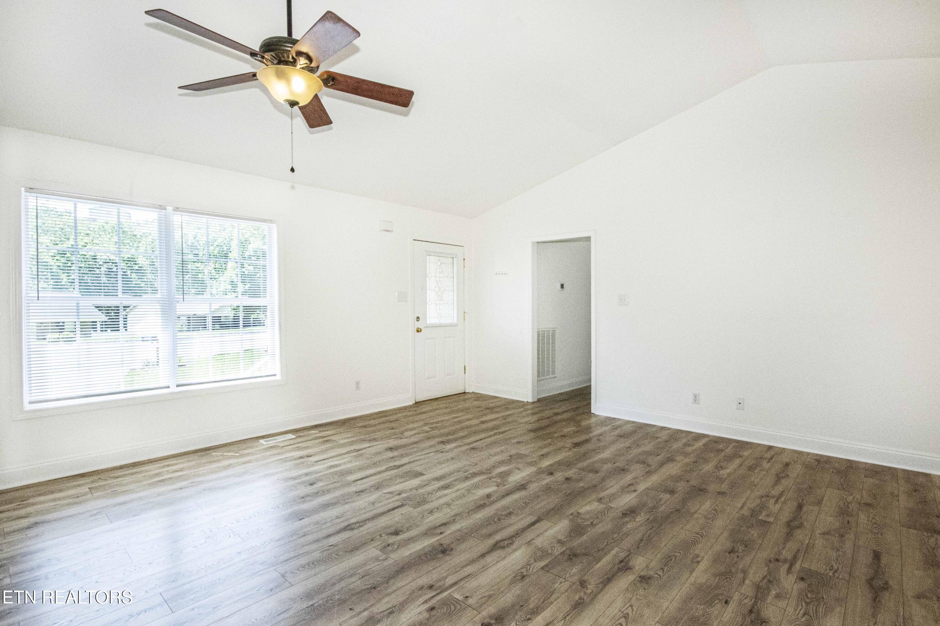 606 Liverpool Lane, Knoxville, TN - Fort Loudoun and Tellico Lake Real Estate - Image# 19
