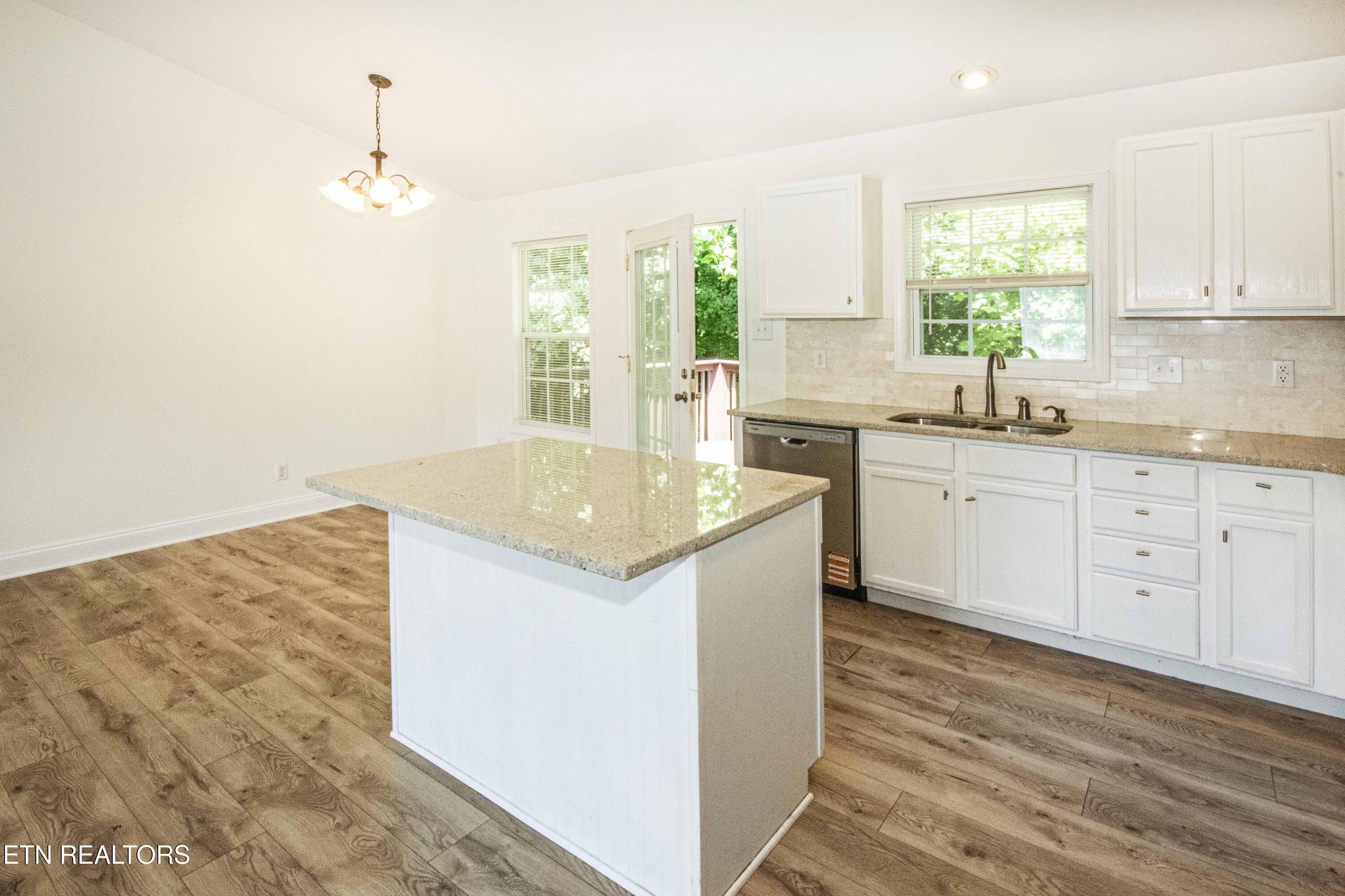 606 Liverpool Lane, Knoxville, TN - Fort Loudoun and Tellico Lake Real Estate - Image# 25