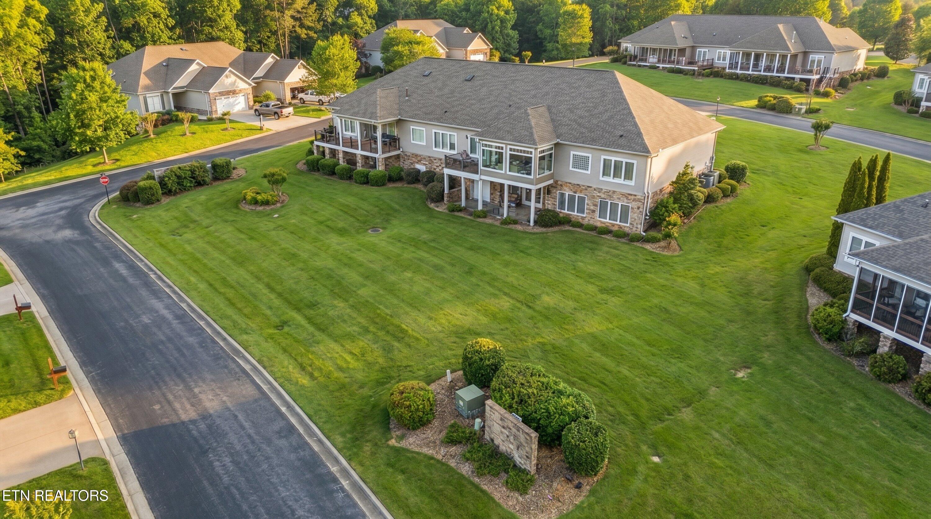 302 Chota Landing Trce, Loudon, TN - Fort Loudoun and Tellico Lake Real Estate - Image# 8