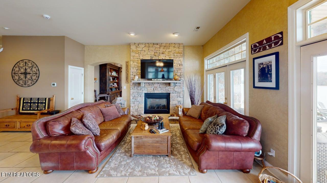 275 Rock Point Drive, Vonore, TN - Fort Loudoun and Tellico Lake Real Estate - Image# 40