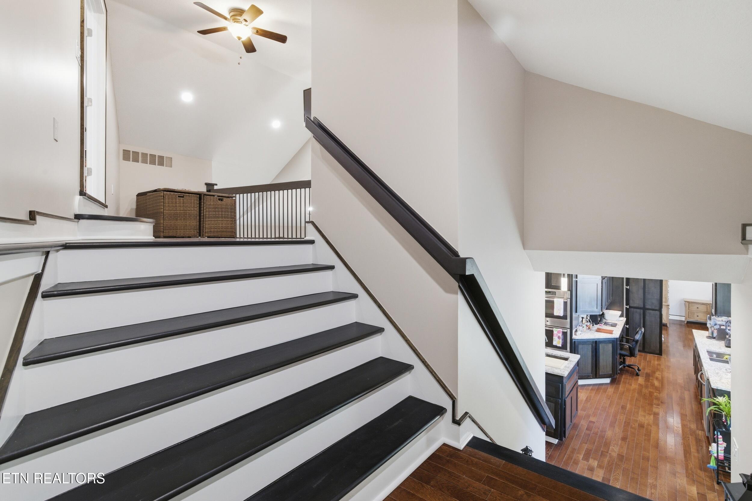 301 Inagehi Lane, Loudon, TN - Fort Loudoun and Tellico Lake Real Estate - Image# 38