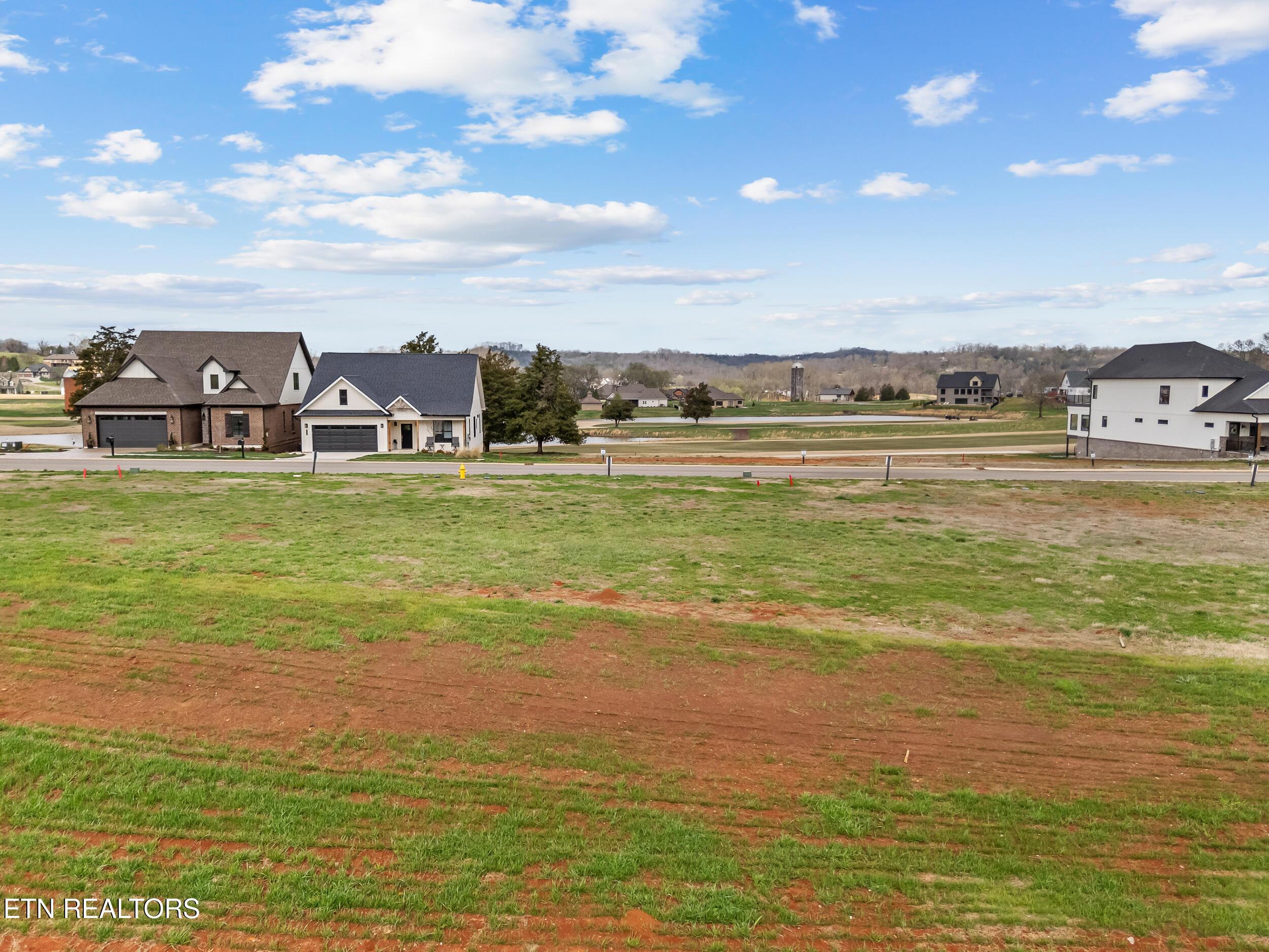674 Black Bear Circle, Loudon, TN - Fort Loudoun and Tellico Lake Real Estate - Image# 4