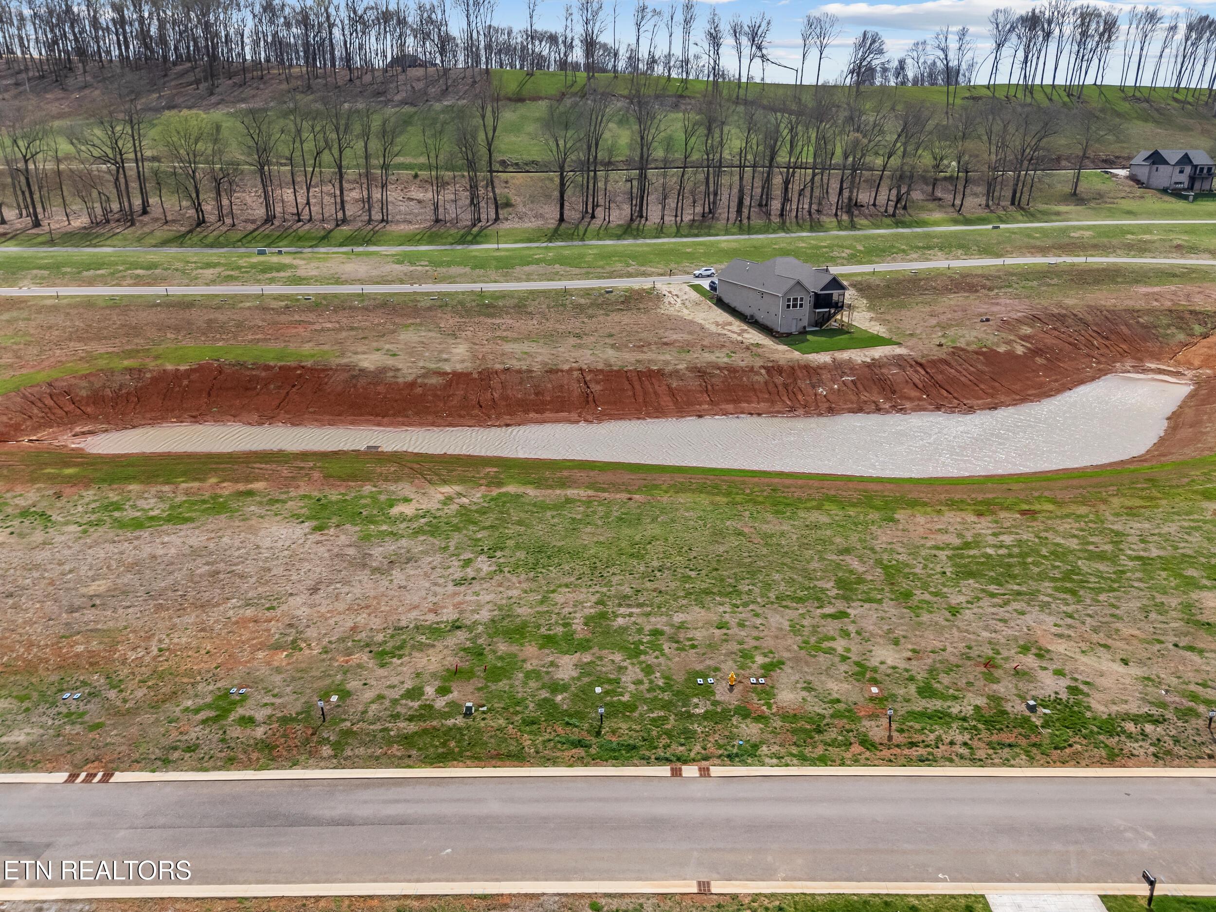 674 Black Bear Circle, Loudon, TN - Fort Loudoun and Tellico Lake Real Estate - Image# 16