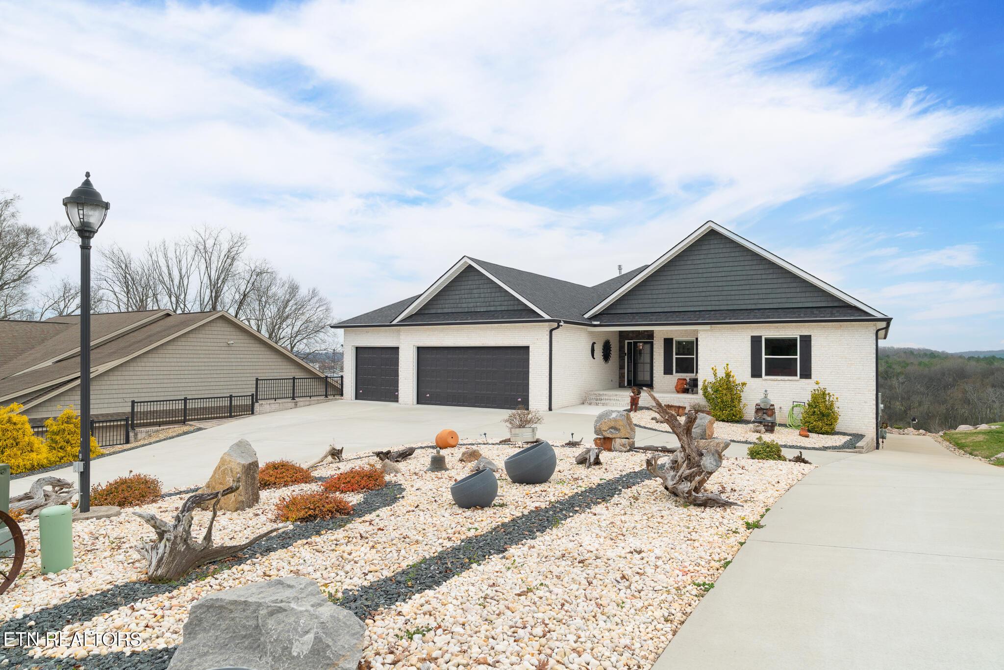 205 Waters Edge Way, Lenoir City, TN - Fort Loudoun and Tellico Lake Real Estate - Image# 3