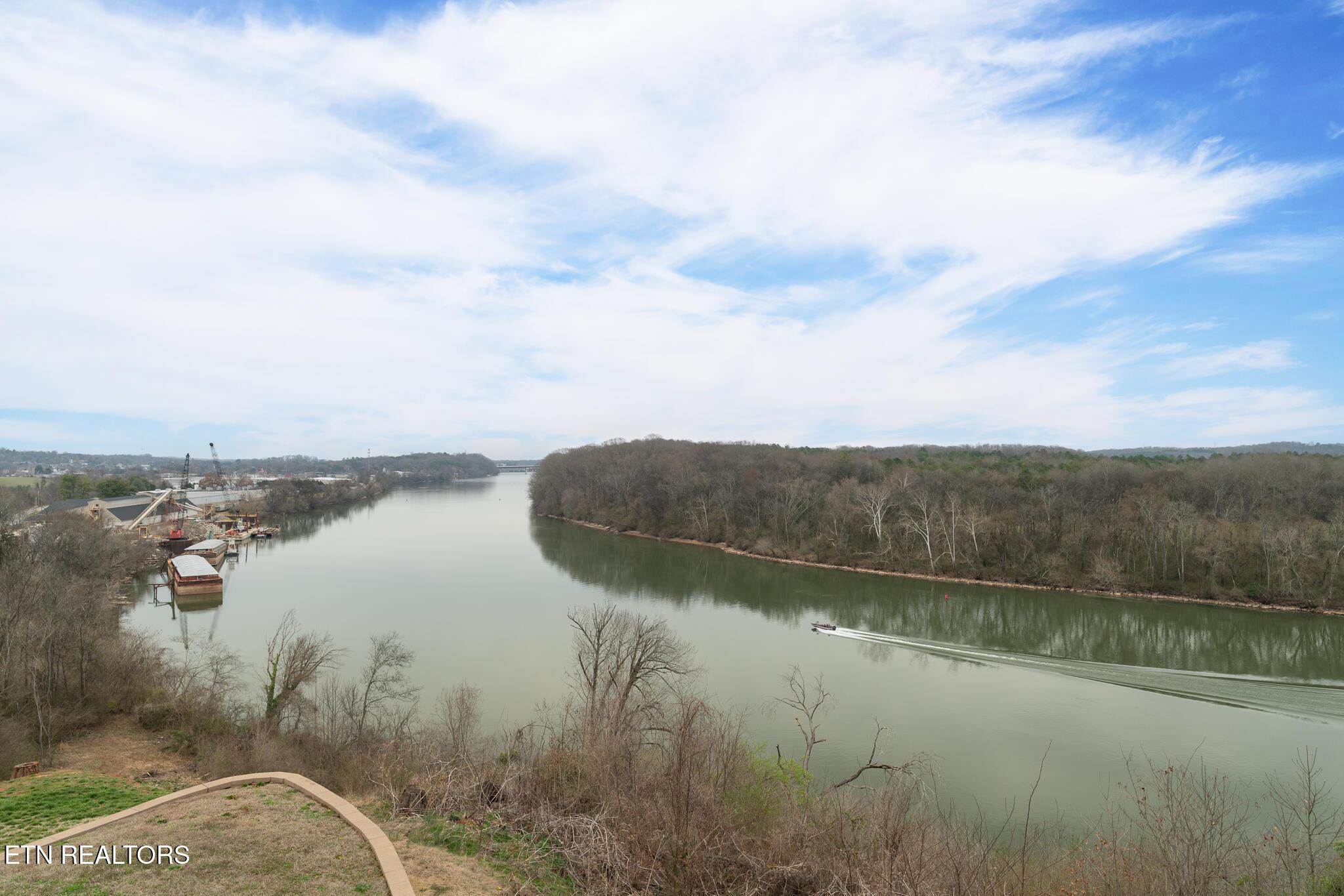 205 Waters Edge Way, Lenoir City, TN - Fort Loudoun and Tellico Lake Real Estate - Image# 40