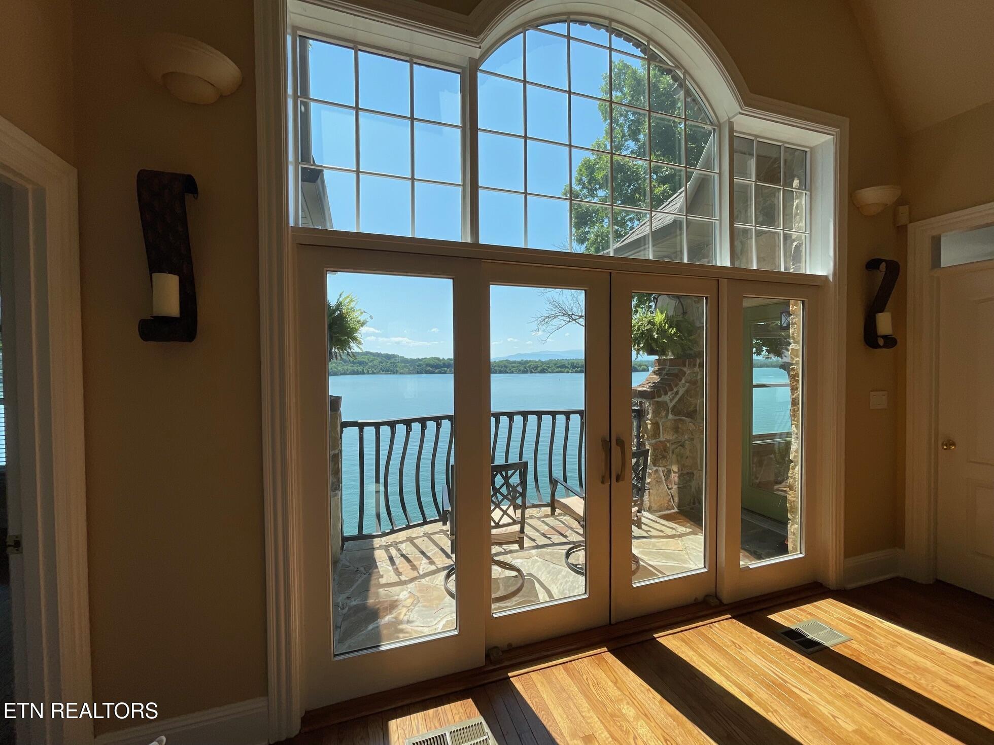 275 Rock Point Drive, Vonore, TN - Fort Loudoun and Tellico Lake Real Estate - Image# 8