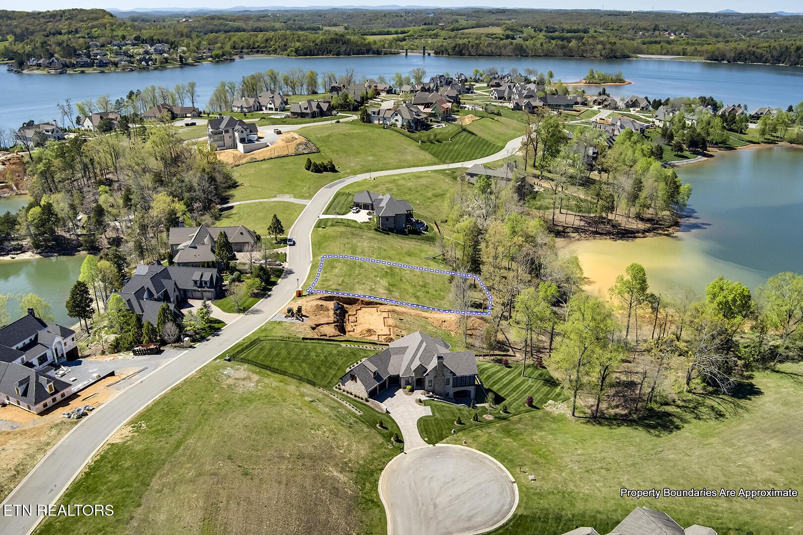 16718 Lighthouse Pointe Drive, Lenoir City, TN - Fort Loudoun and Tellico Lake Real Estate - Image# 8