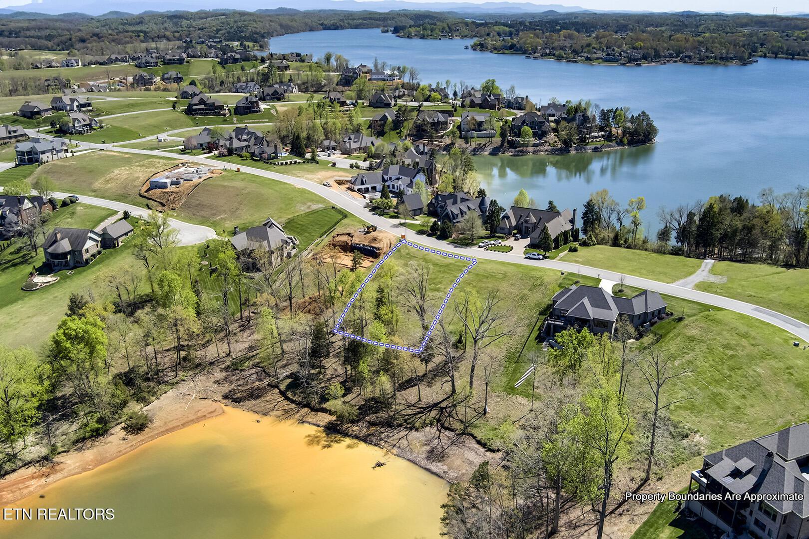16718 Lighthouse Pointe Drive, Lenoir City, TN - Fort Loudoun and Tellico Lake Real Estate - Image# 9