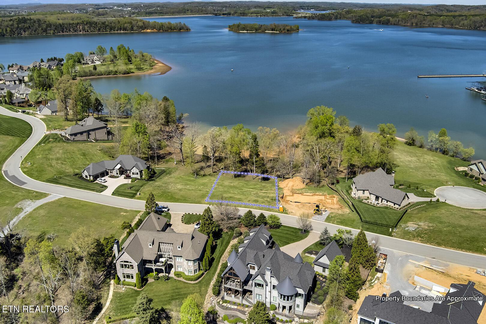 16718 Lighthouse Pointe Drive, Lenoir City, TN - Fort Loudoun and Tellico Lake Real Estate - Image# 11