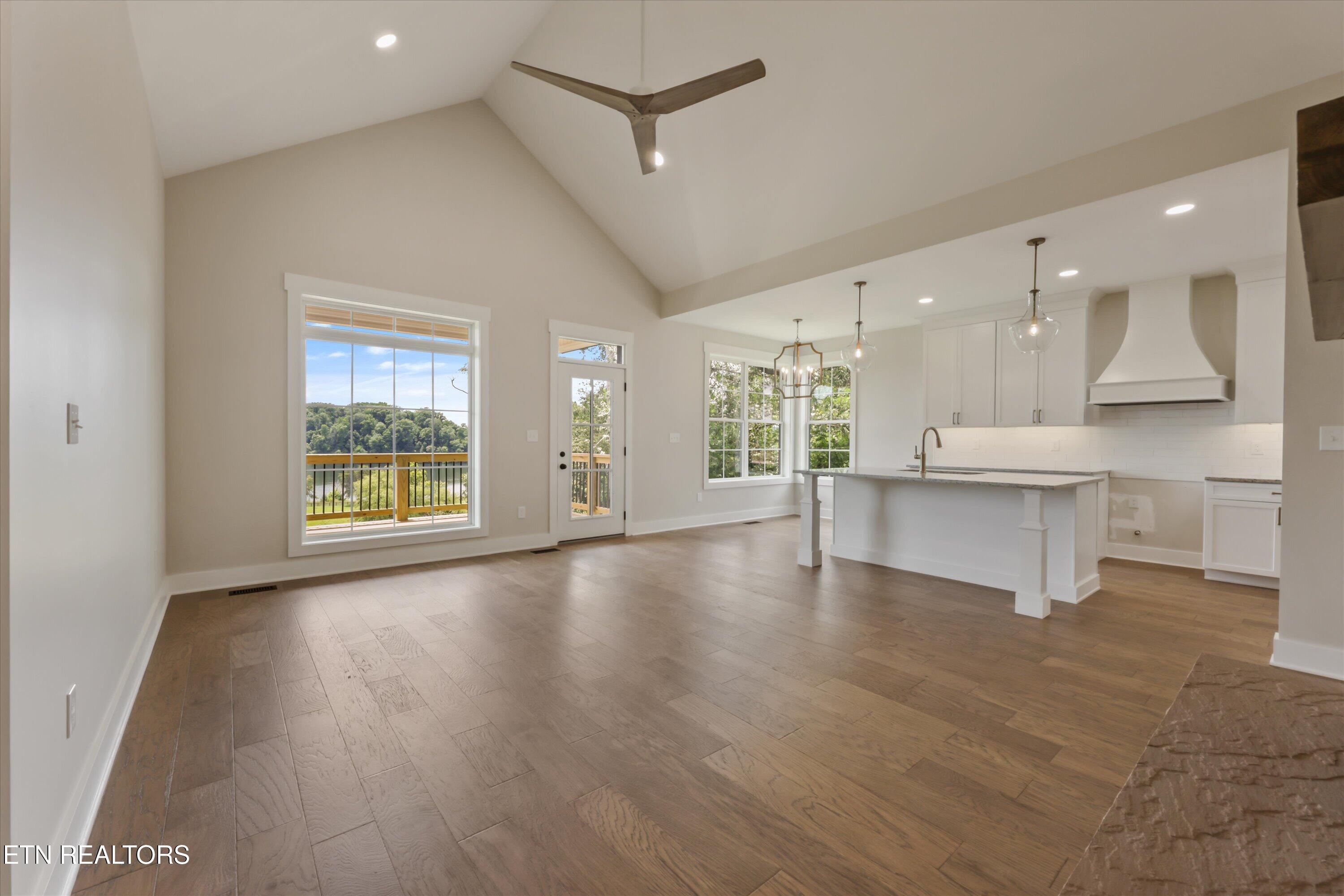 456 Fore Drive, Loudon, TN - Fort Loudoun and Tellico Lake Real Estate - Image# 9