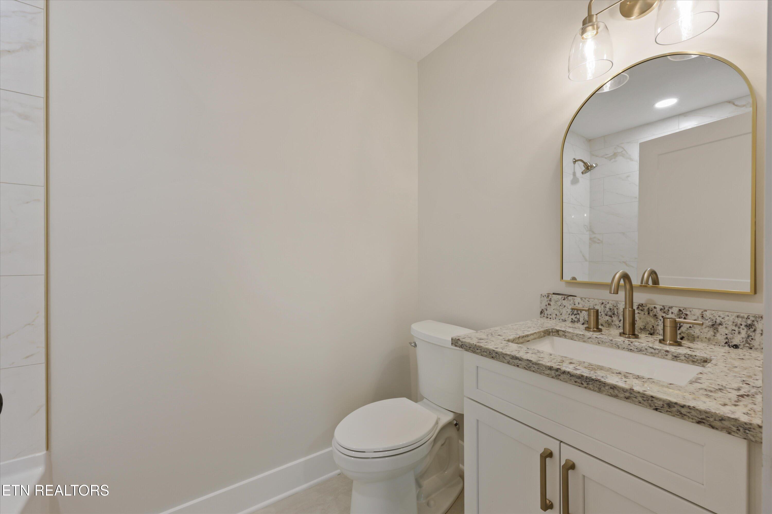 456 Fore Drive, Loudon, TN - Fort Loudoun and Tellico Lake Real Estate - Image# 26