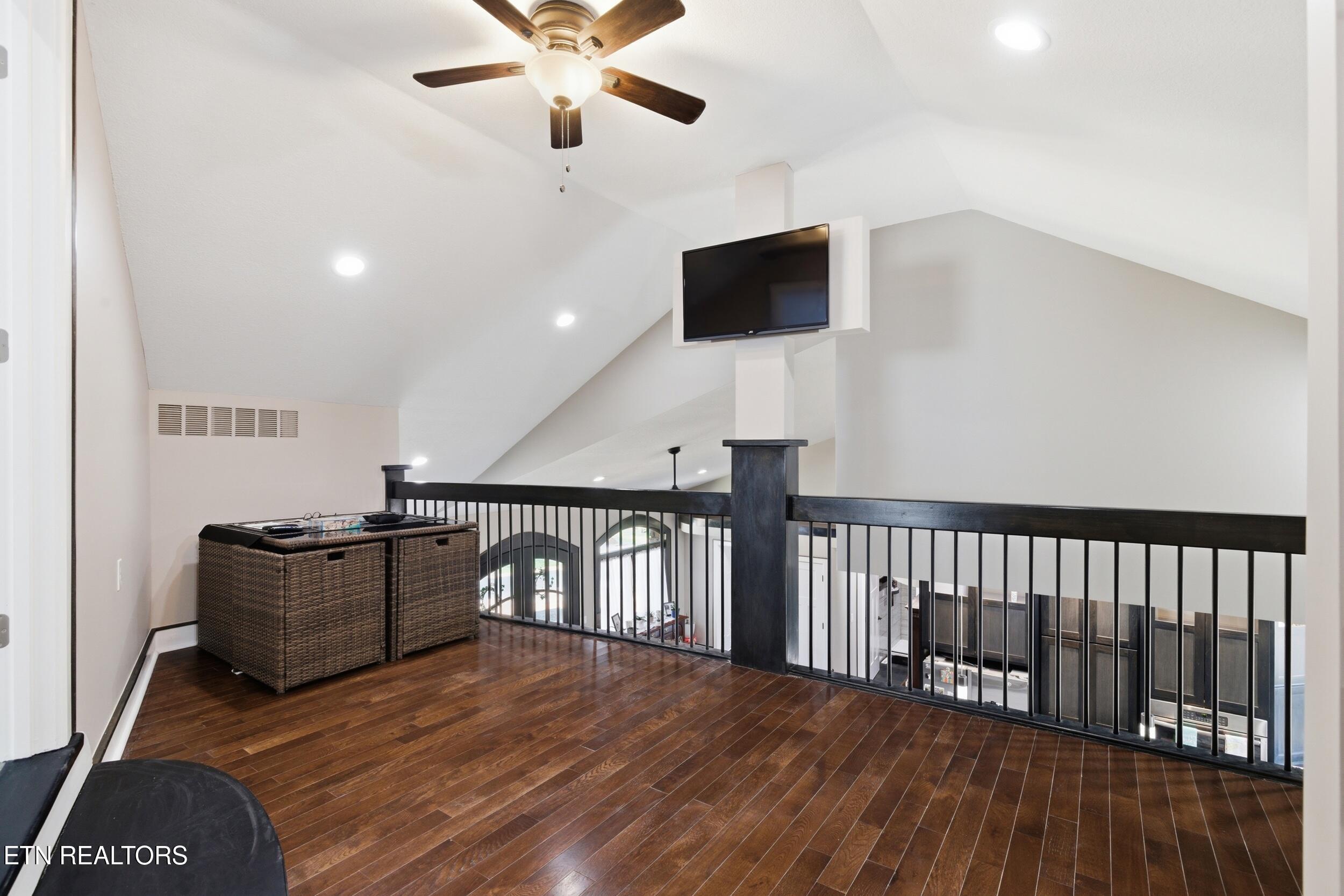 301 Inagehi Lane, Loudon, TN - Fort Loudoun and Tellico Lake Real Estate - Image# 39